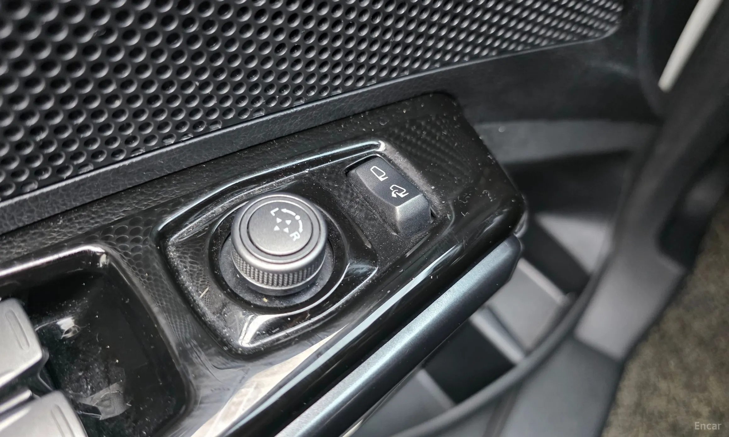 KG Mobility (SsangYong) Berry New Tivoli превью 19