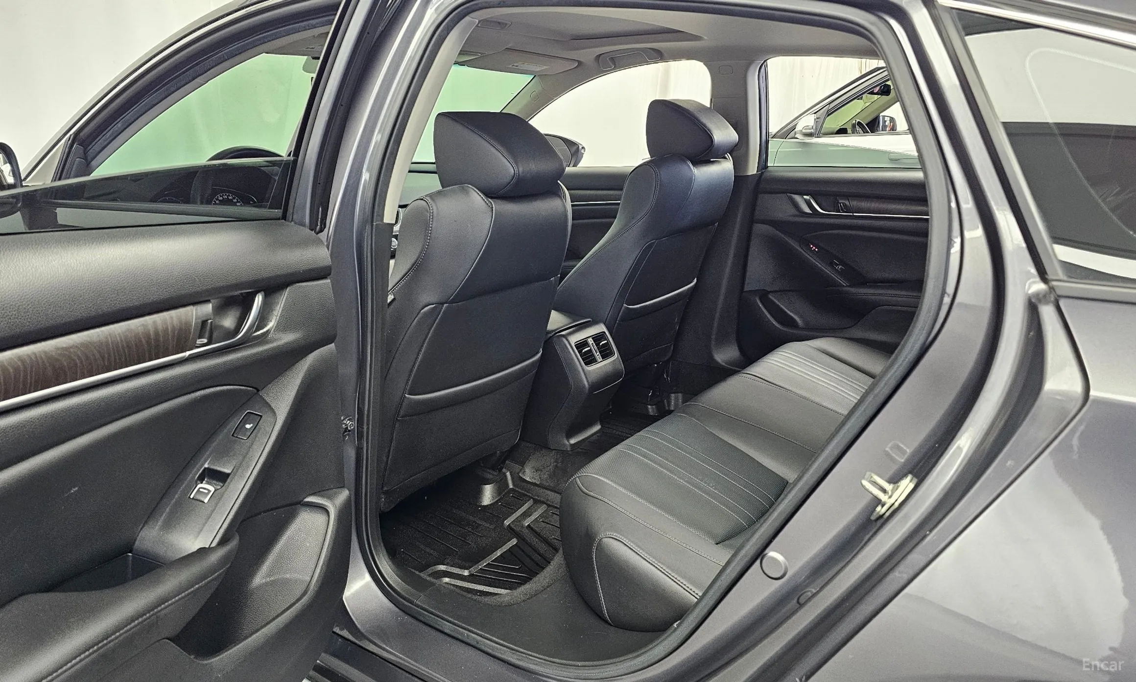 Honda Accord 10th Generation превью 12