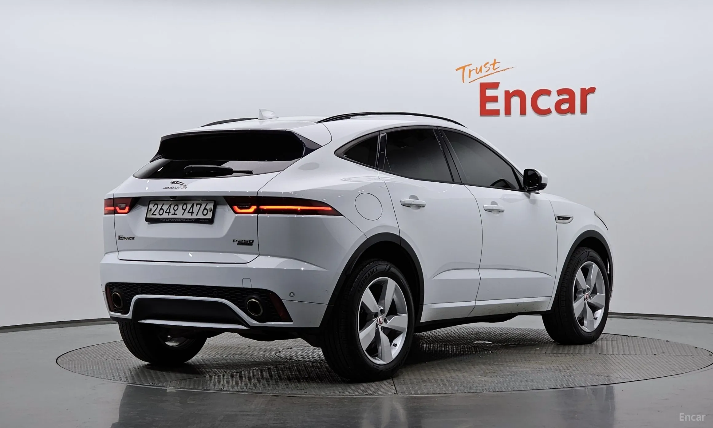 Jaguar E-PACE превью 2