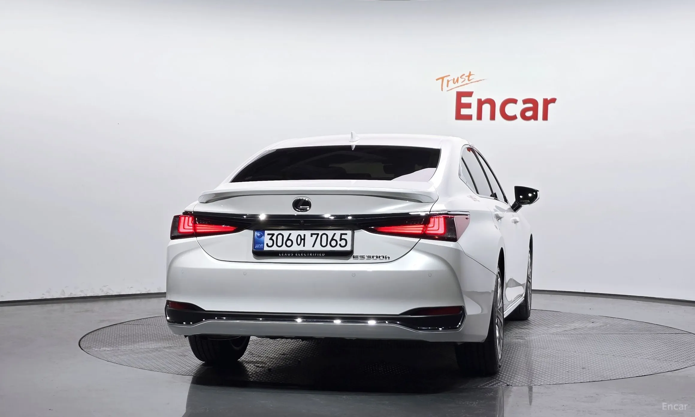 Lexus ES300h 7th Generation превью 4
