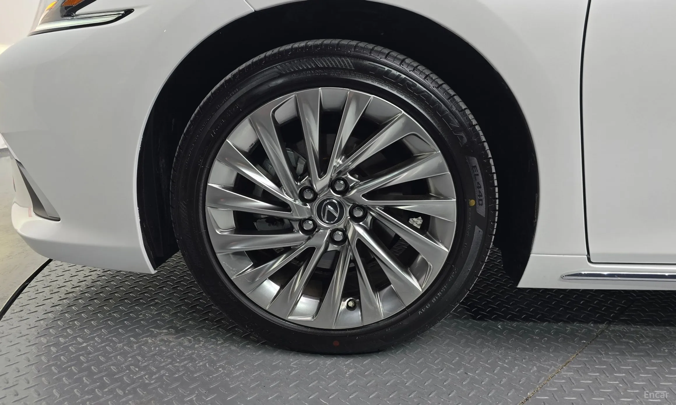 Lexus ES300h 7th Generation превью 5