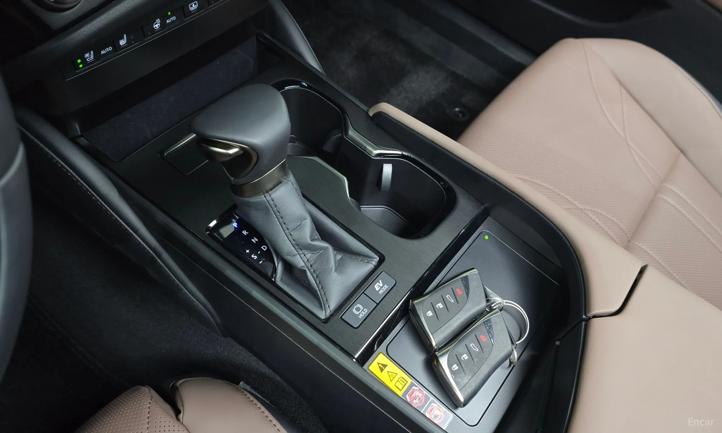 Lexus ES300h 7th Generation превью 9
