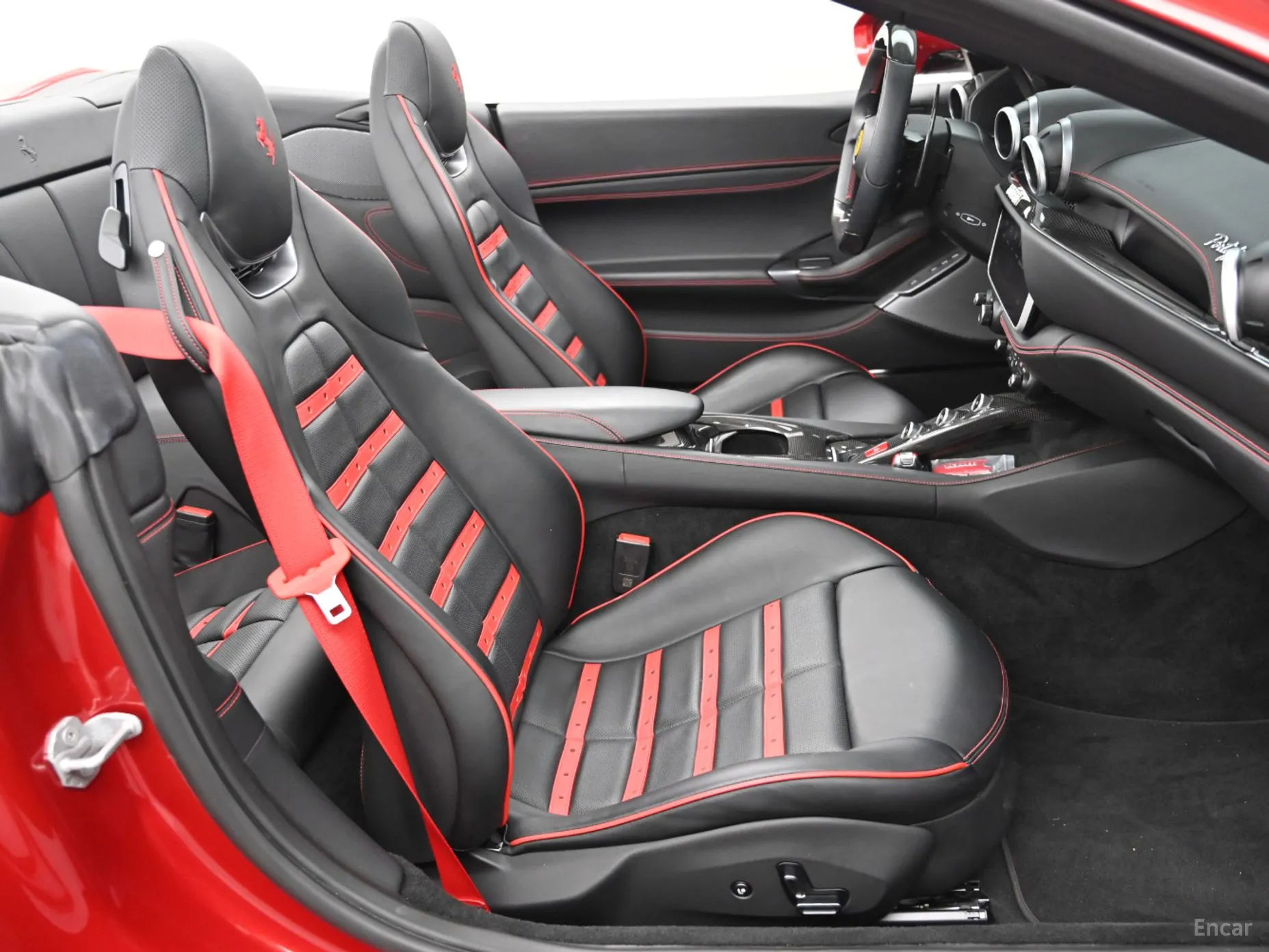 Ferrari Portofino превью 10