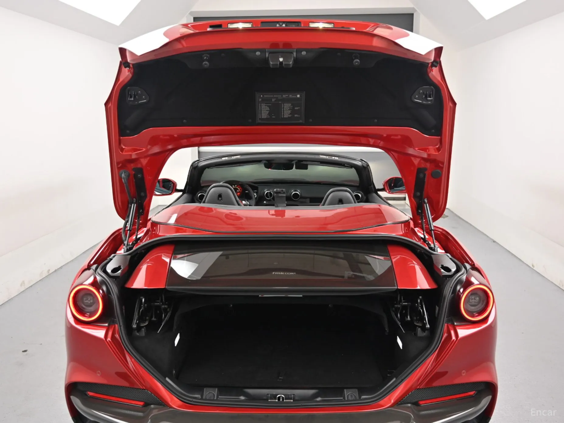 Ferrari Portofino превью 20