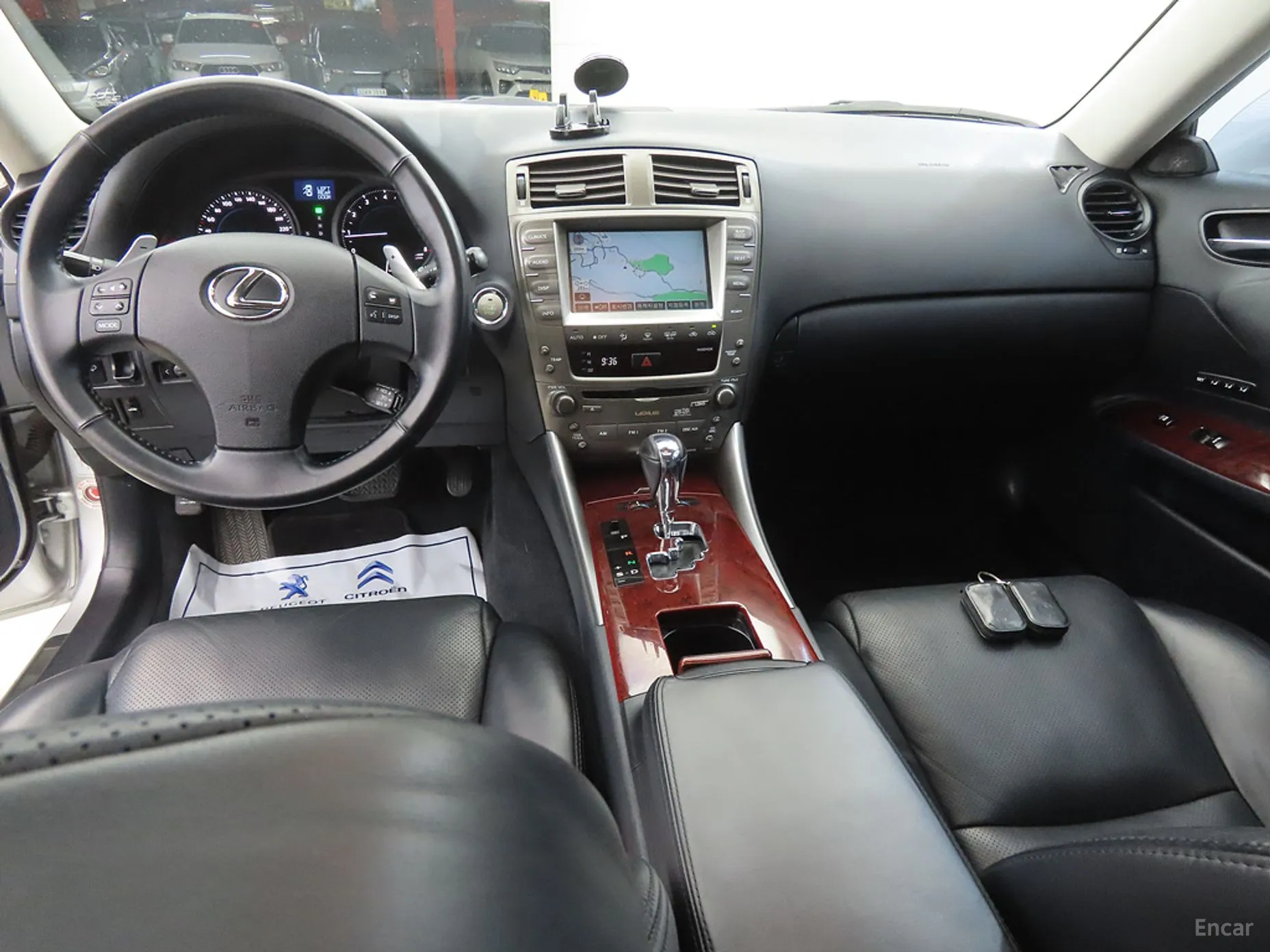 Lexus IS250 превью 7
