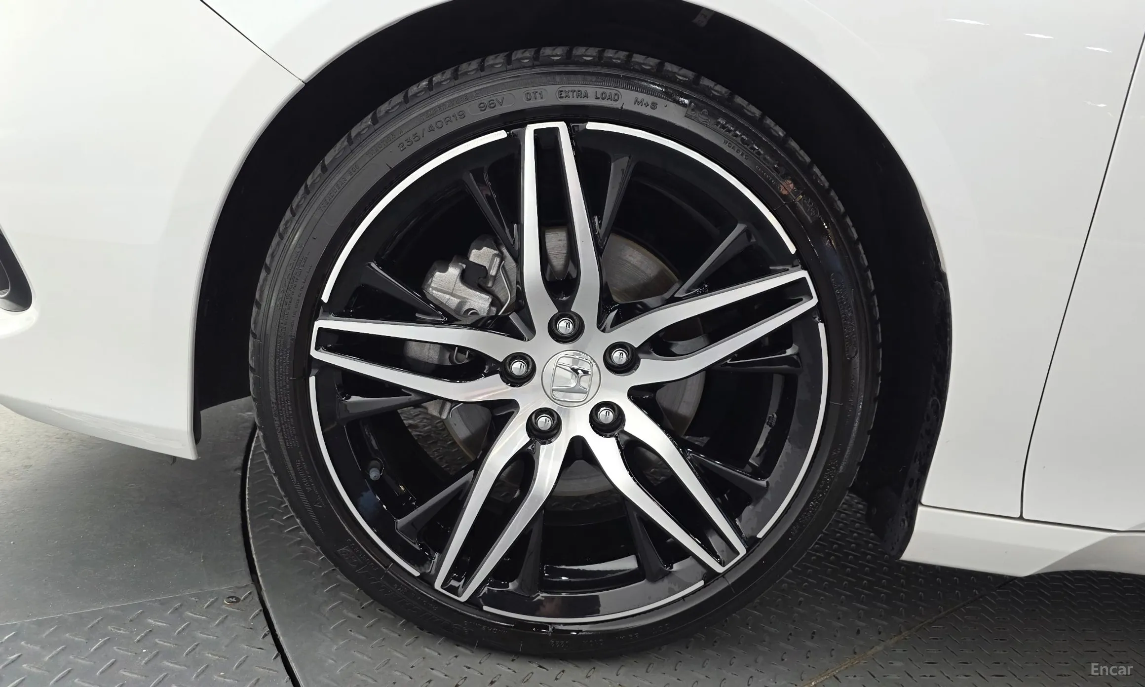 Honda Accord 10th Generation превью 5