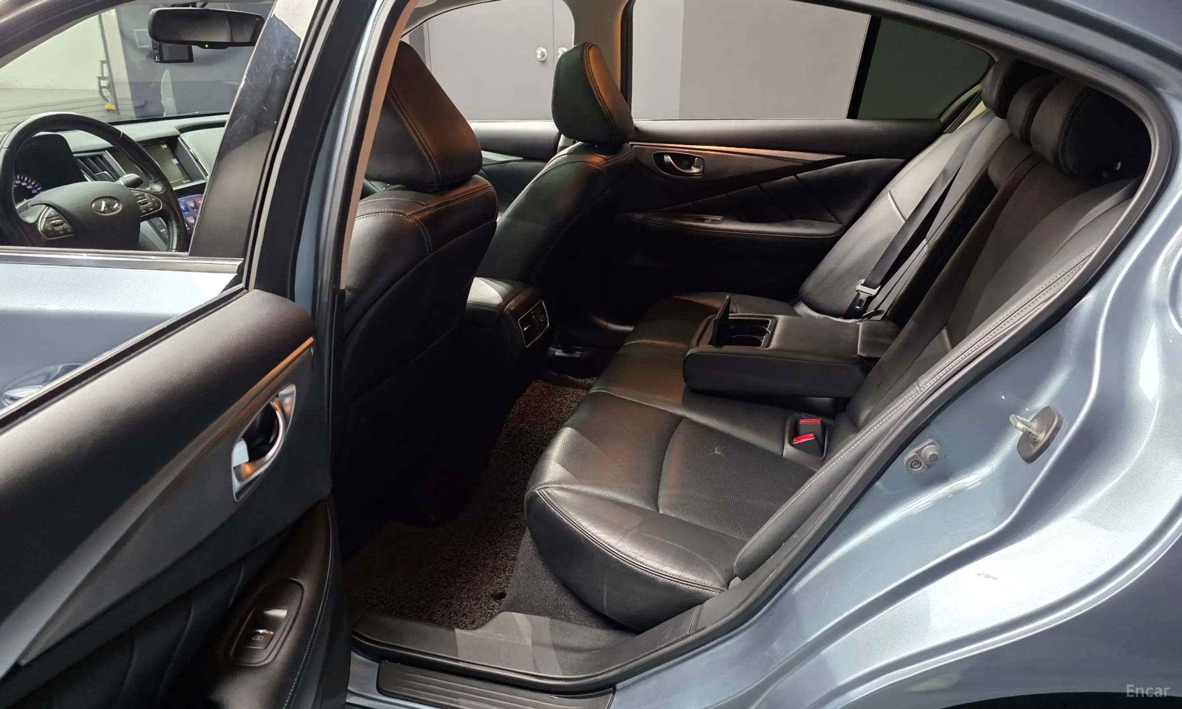 Infiniti Q50 превью 11