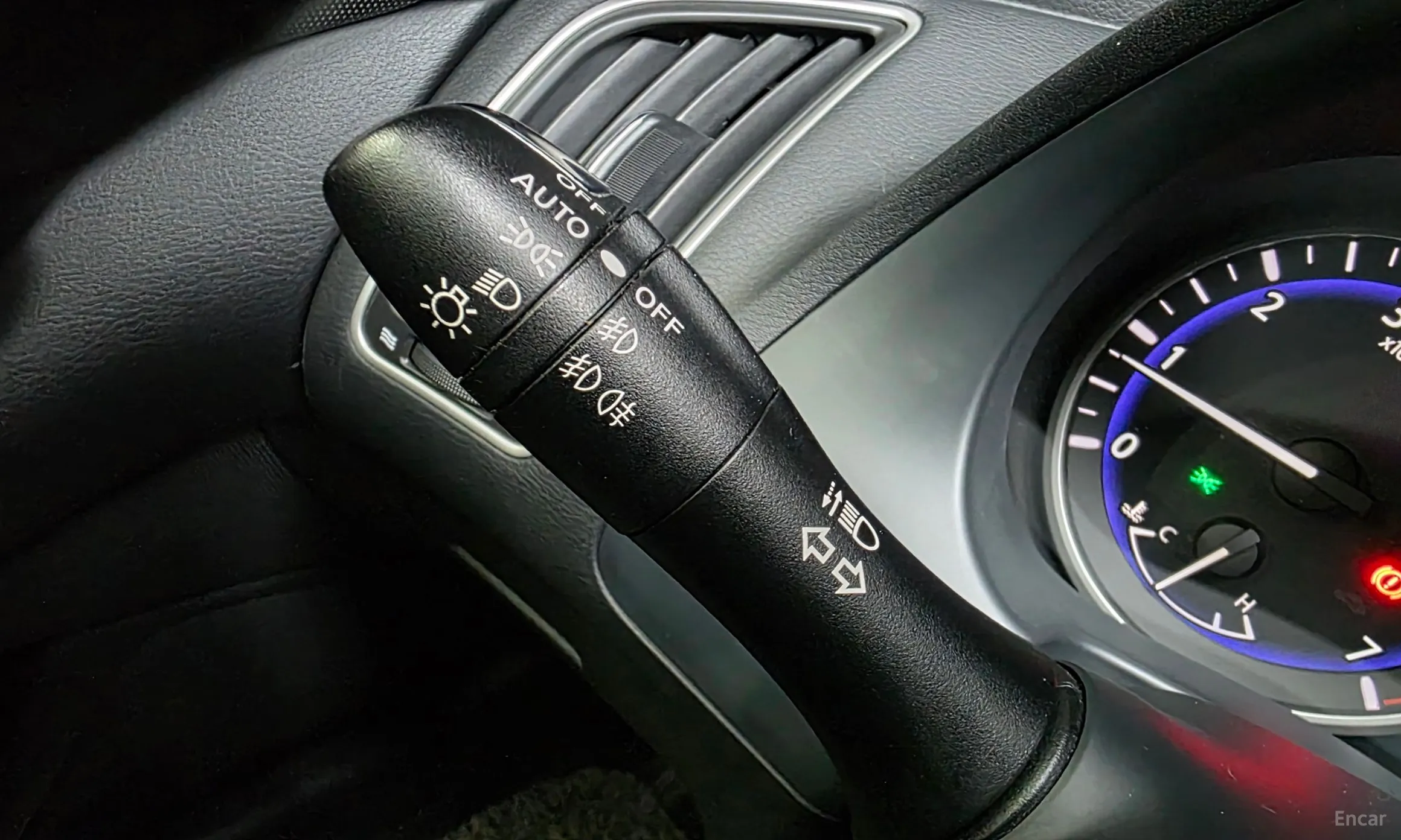 Infiniti Q50 превью 16
