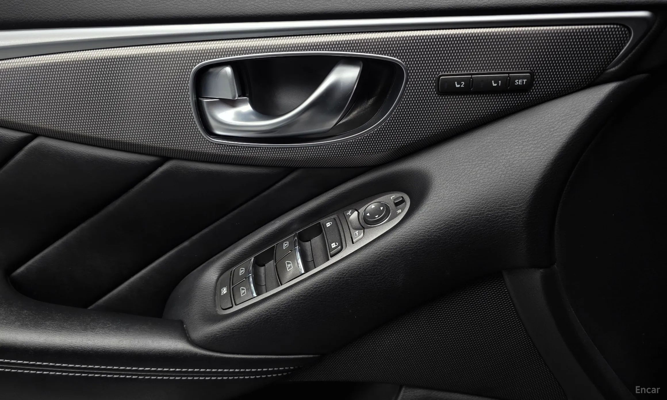 Infiniti Q50 превью 17