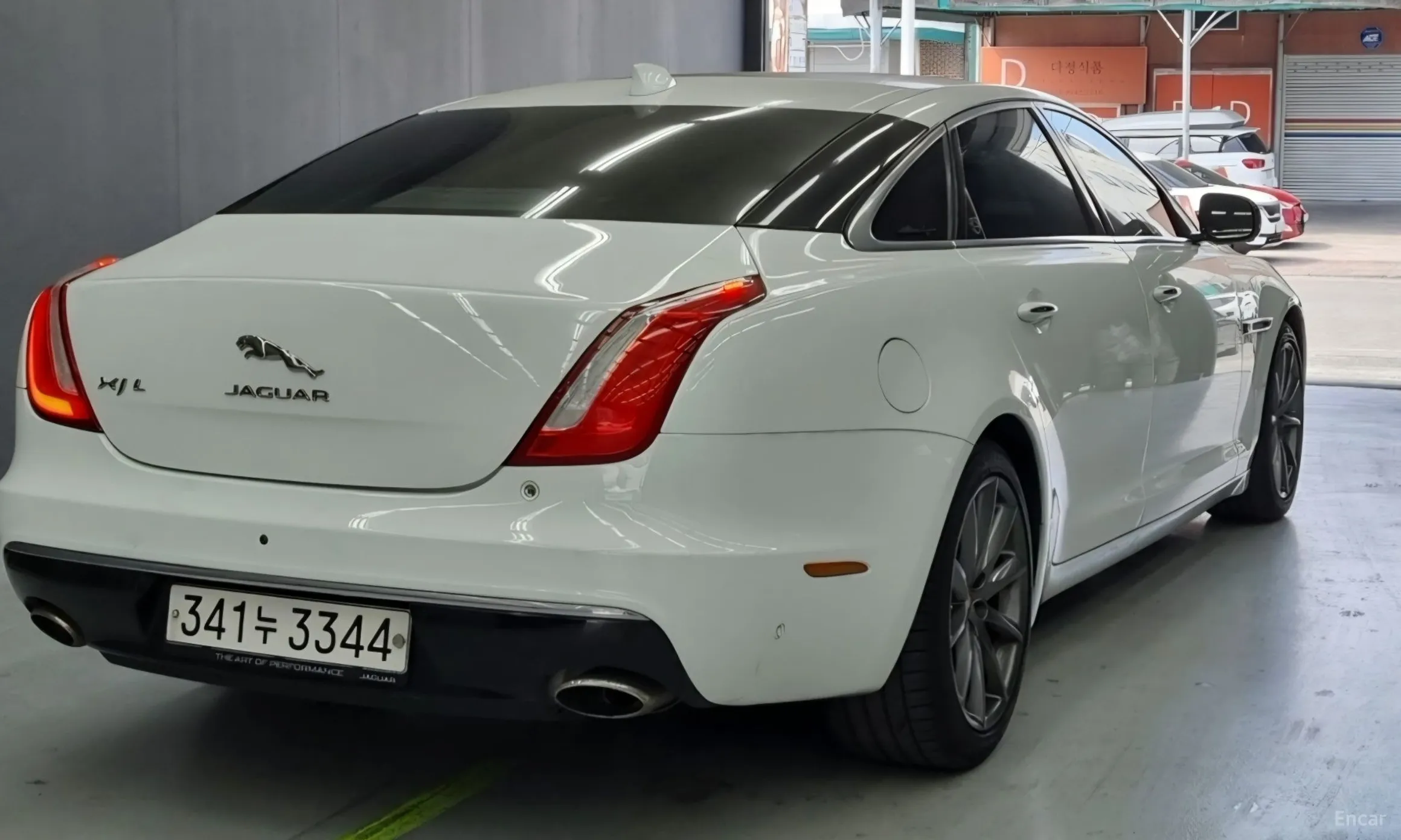 Jaguar All New XJ