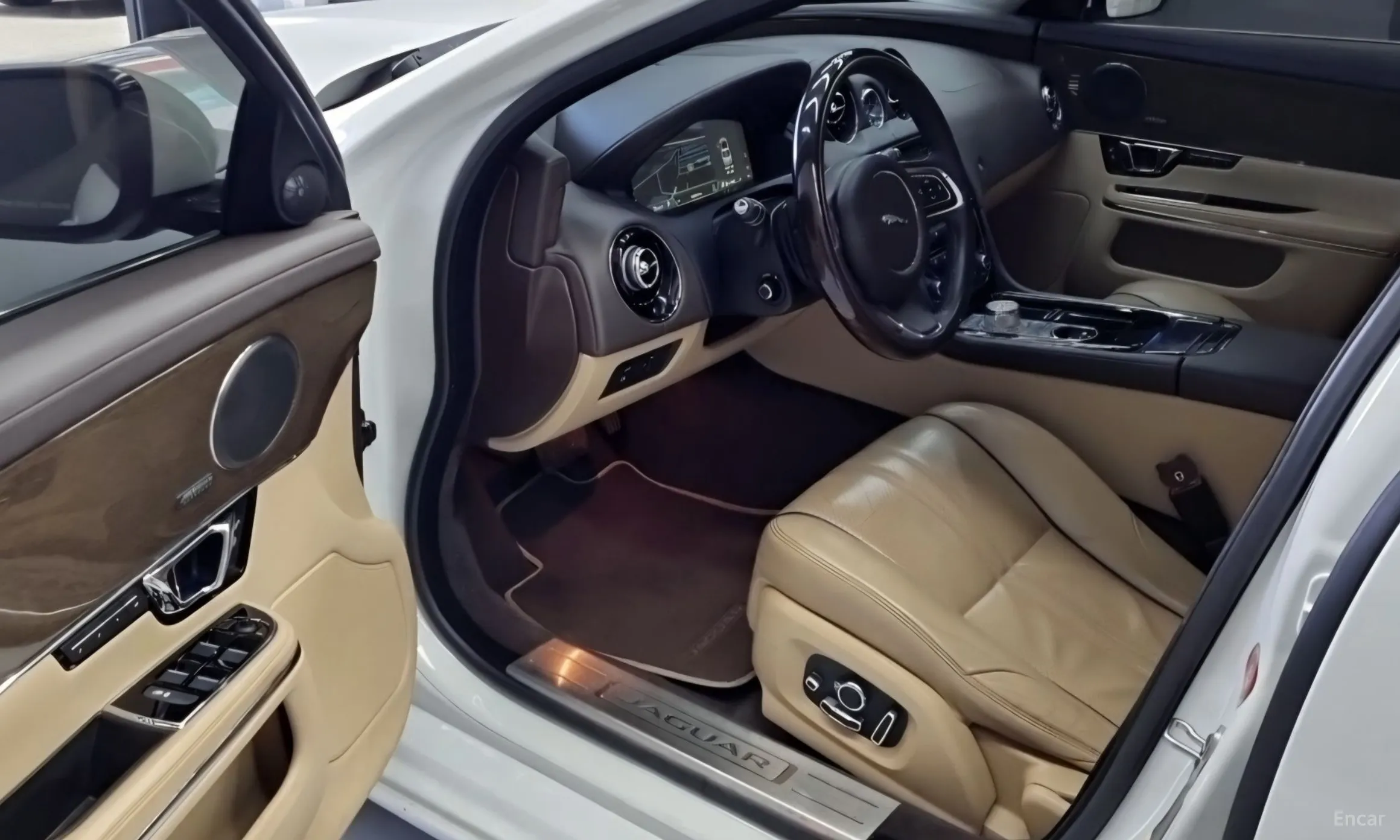 Jaguar All New XJ превью 8