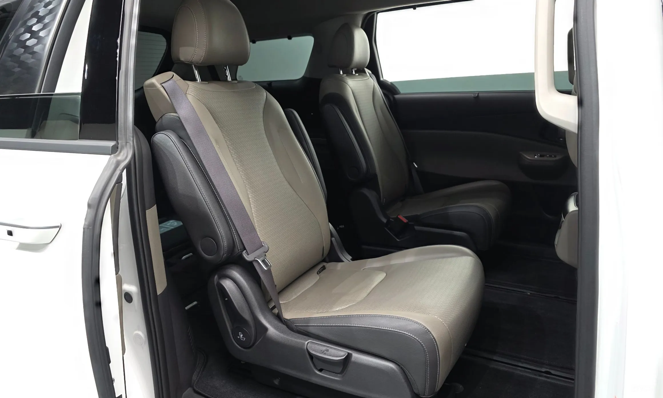 Kia Carnival 4th Generation превью 12