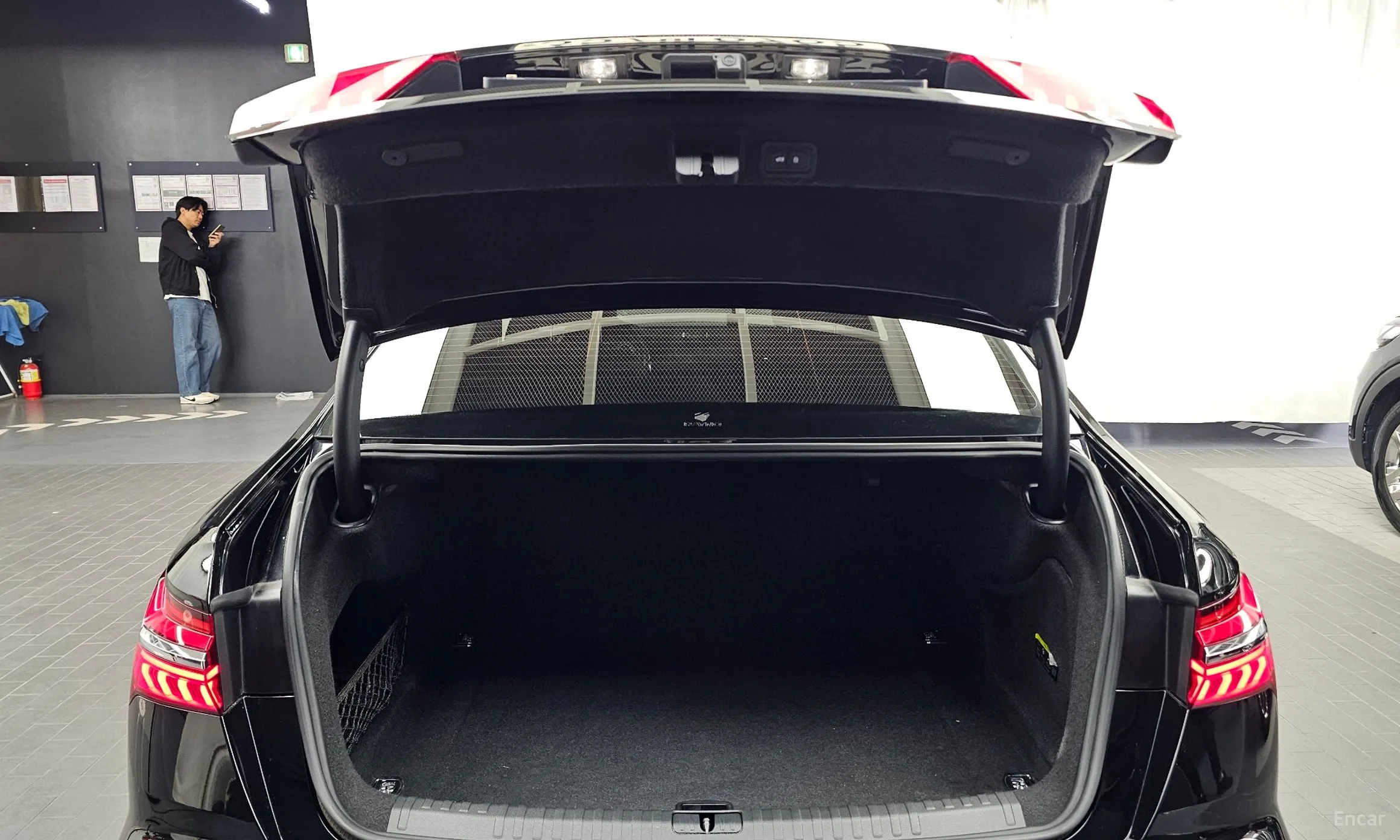 Audi A6 (C8) превью 19