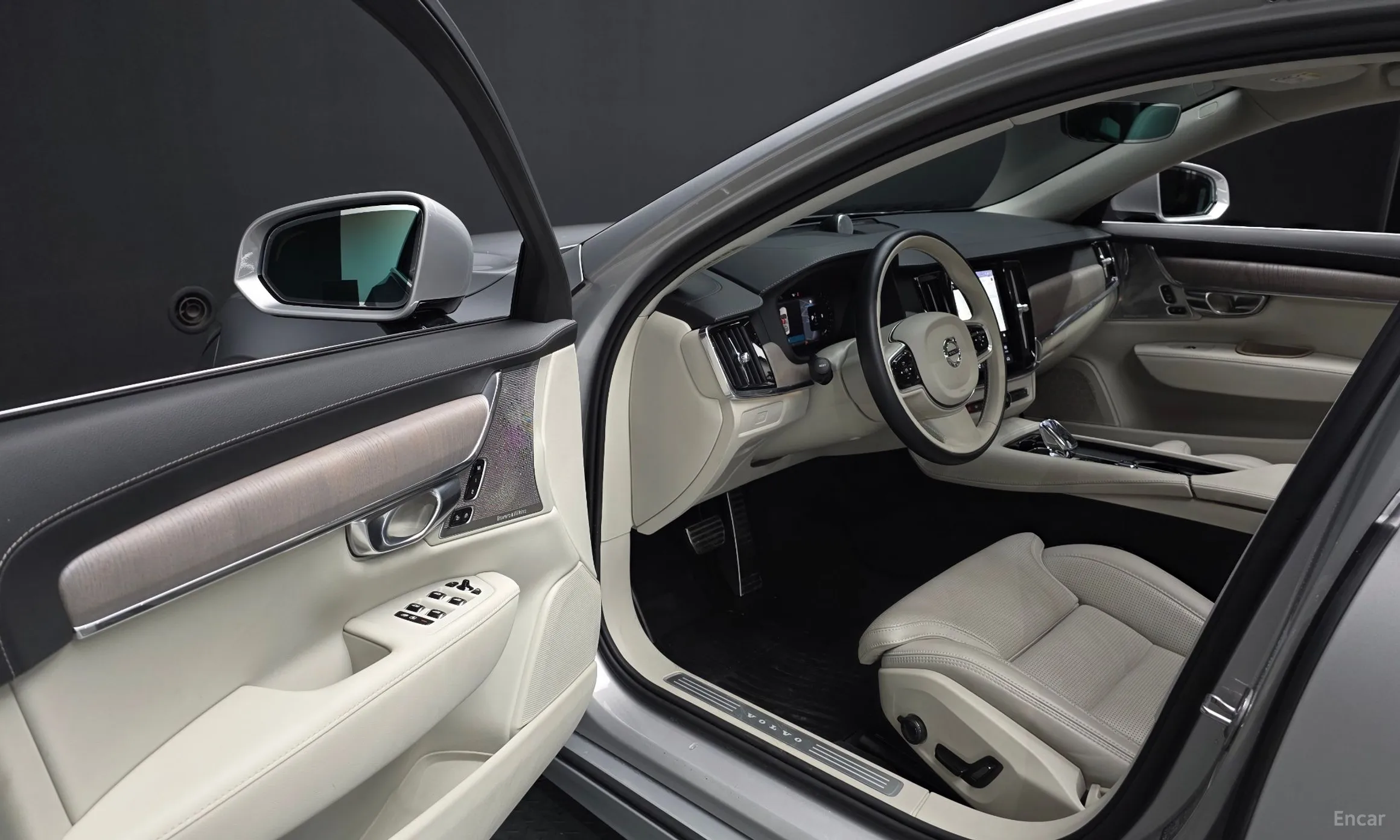 Volvo S90 превью 10
