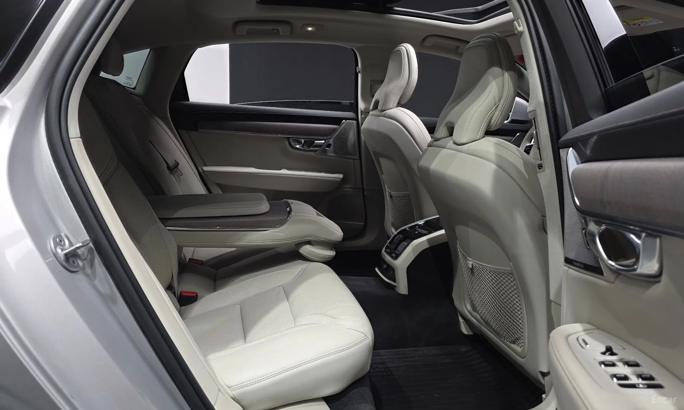 Volvo S90 превью 12