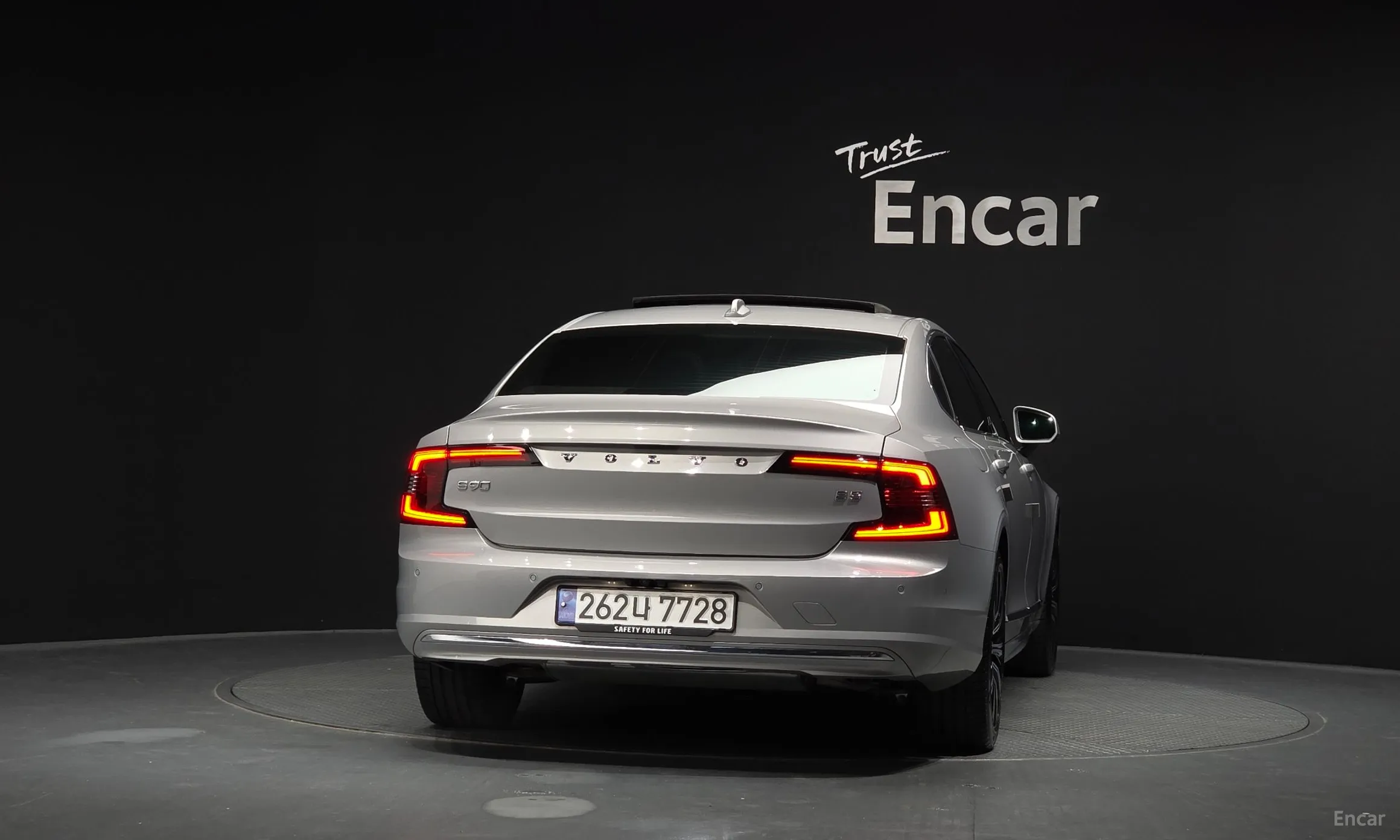 Volvo S90 превью 4