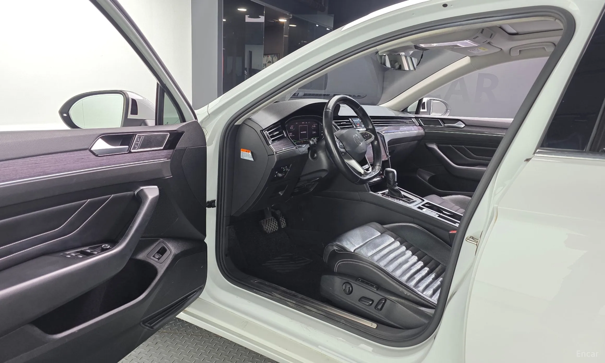 Volkswagen Passat GT (B8) превью 10