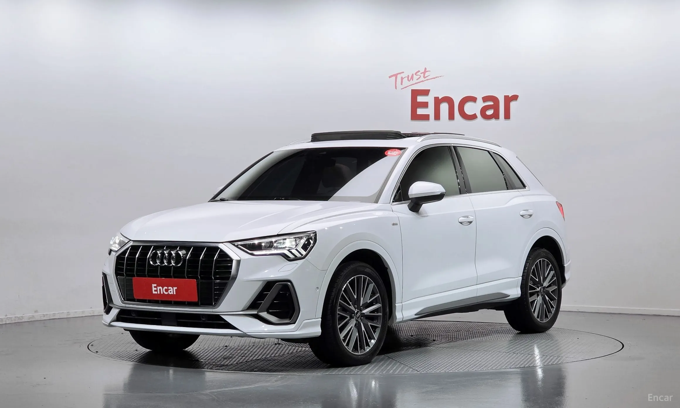 Audi Q3 (F3)