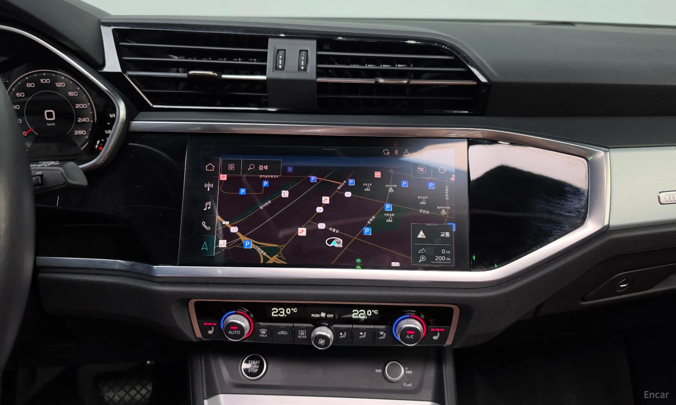 Audi Q3 (F3) превью 12
