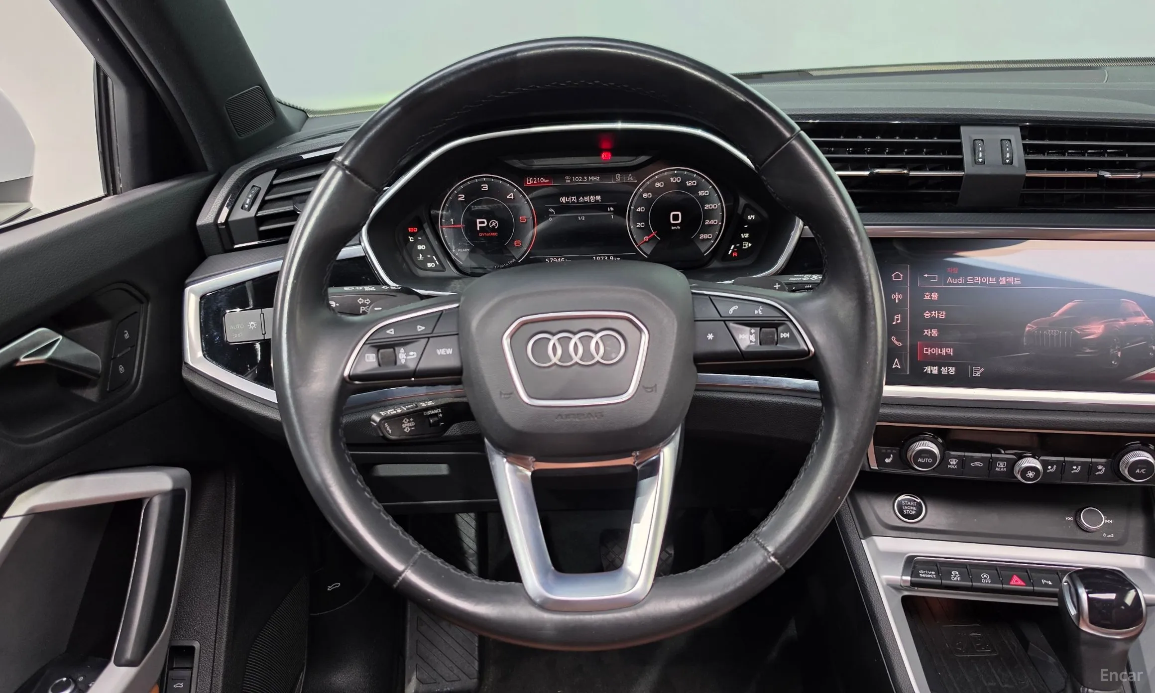 Audi Q3 (F3) превью 13