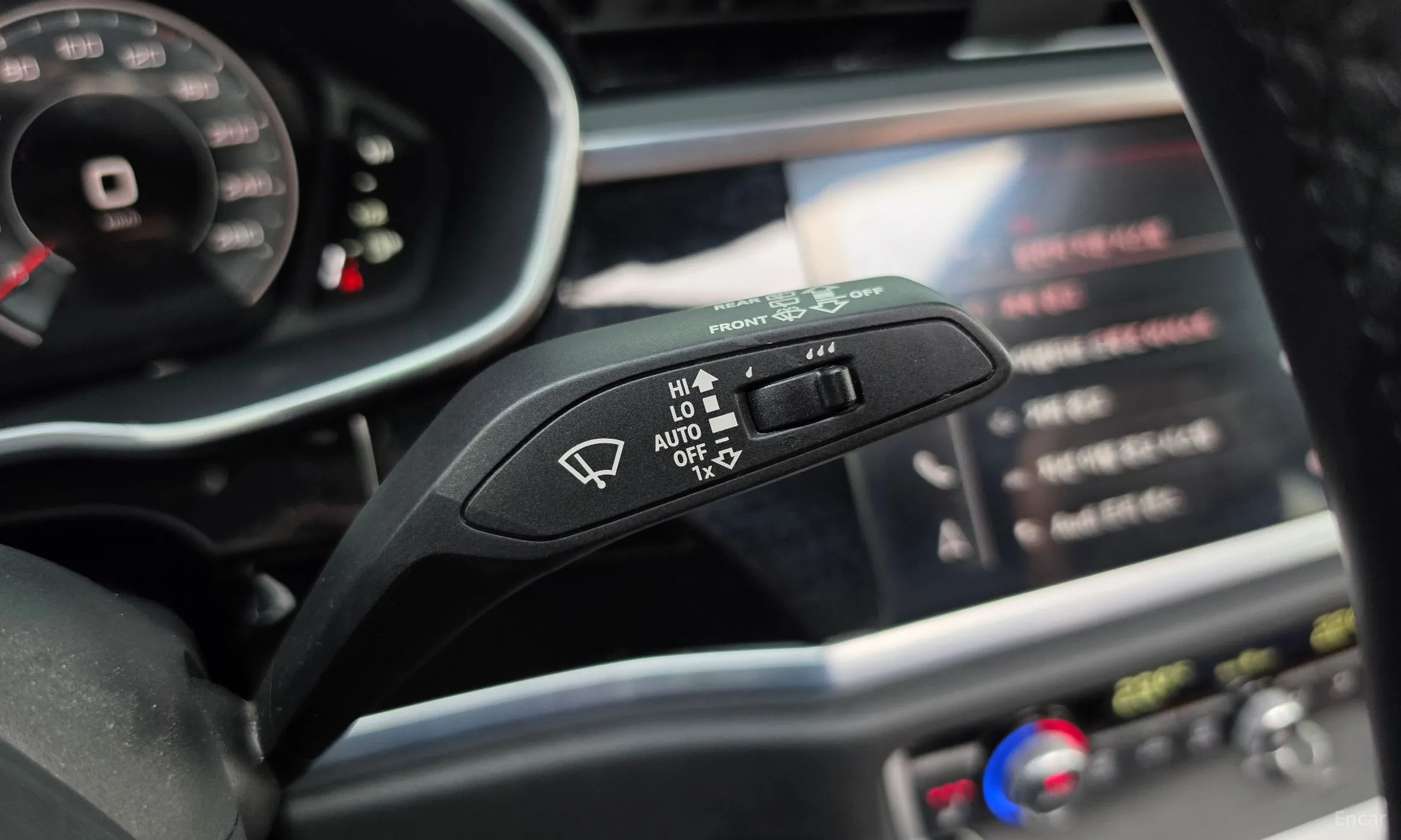 Audi Q3 (F3) превью 18