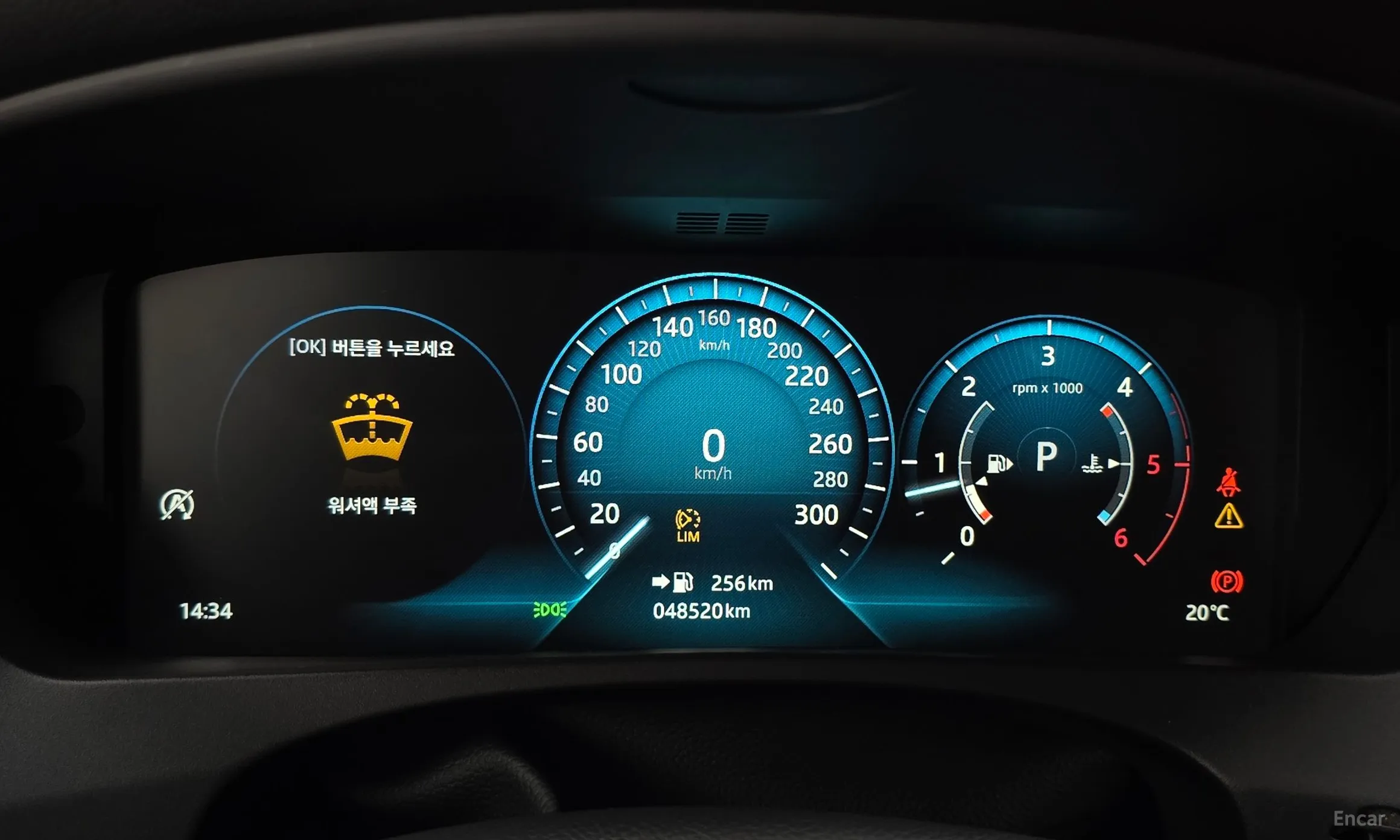 Jaguar XE превью 8