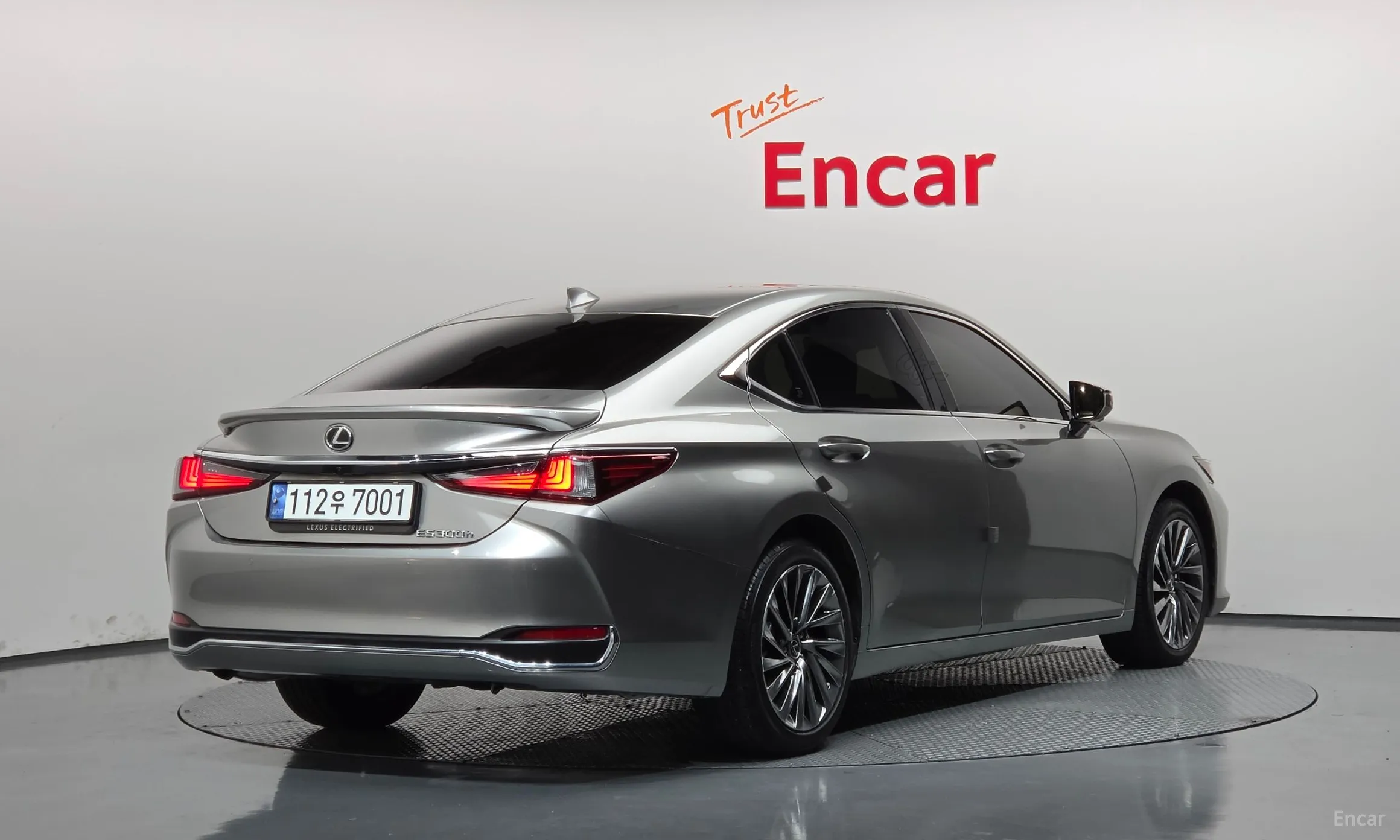 Lexus ES300h 7th Generation