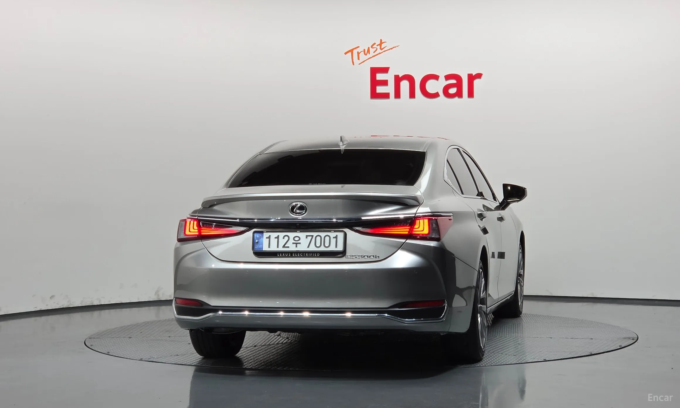 Lexus ES300h 7th Generation превью 4