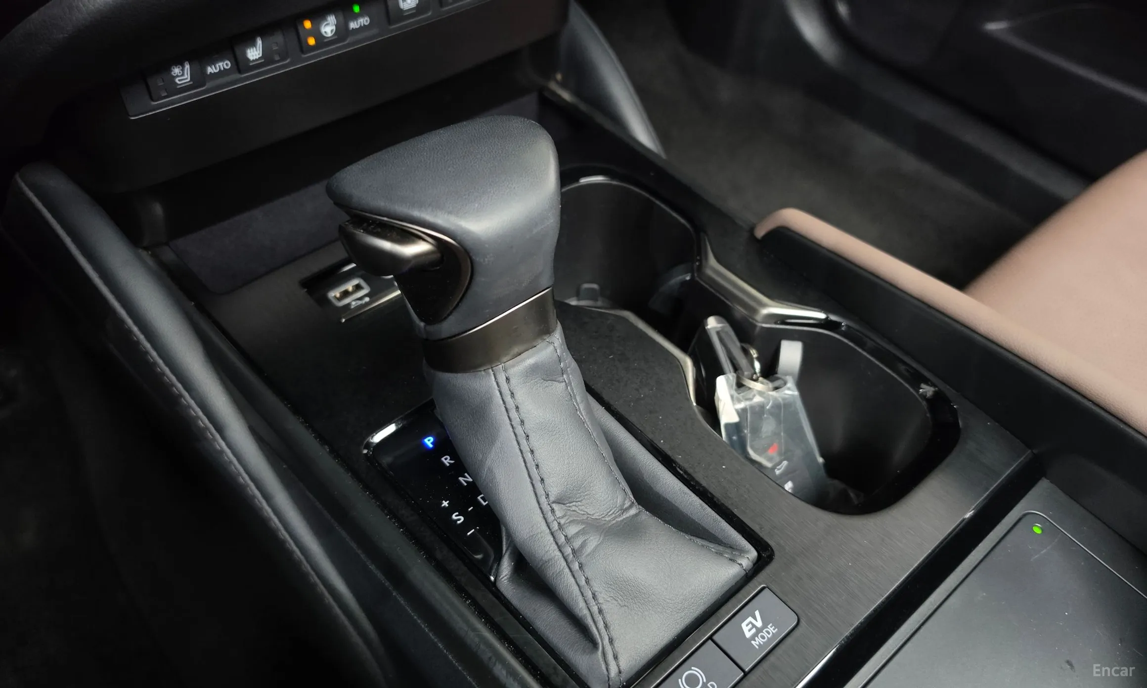 Lexus ES300h 7th Generation превью 9