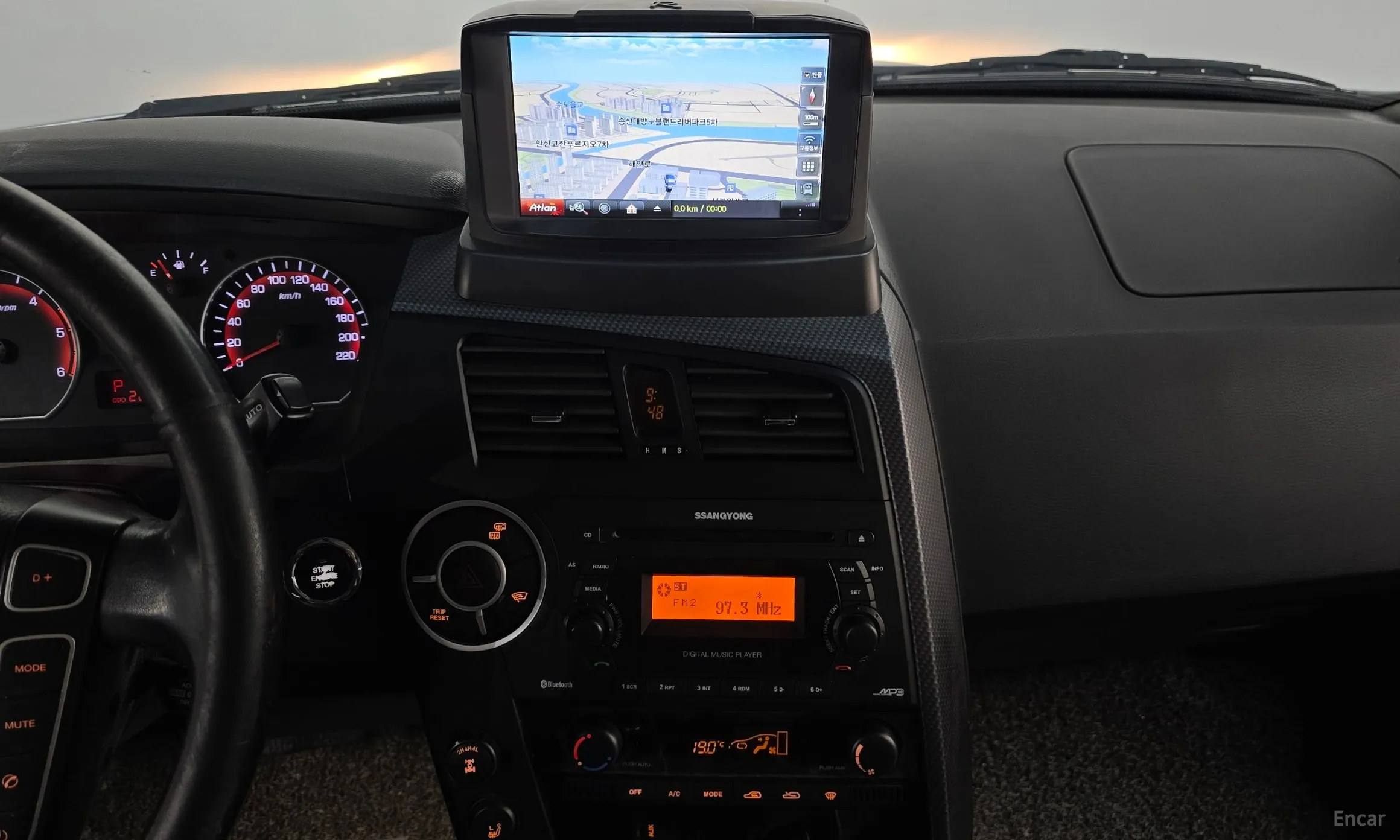 KG Mobility (SsangYong) Korando Sports превью 12