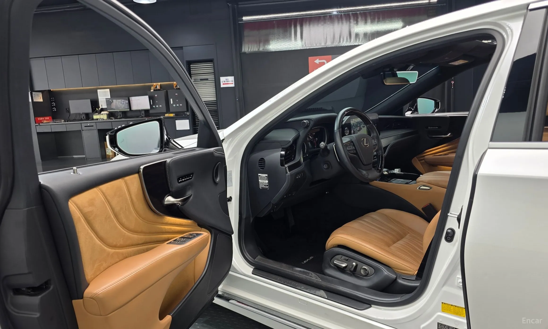 Lexus LS500 5th Generation превью 10