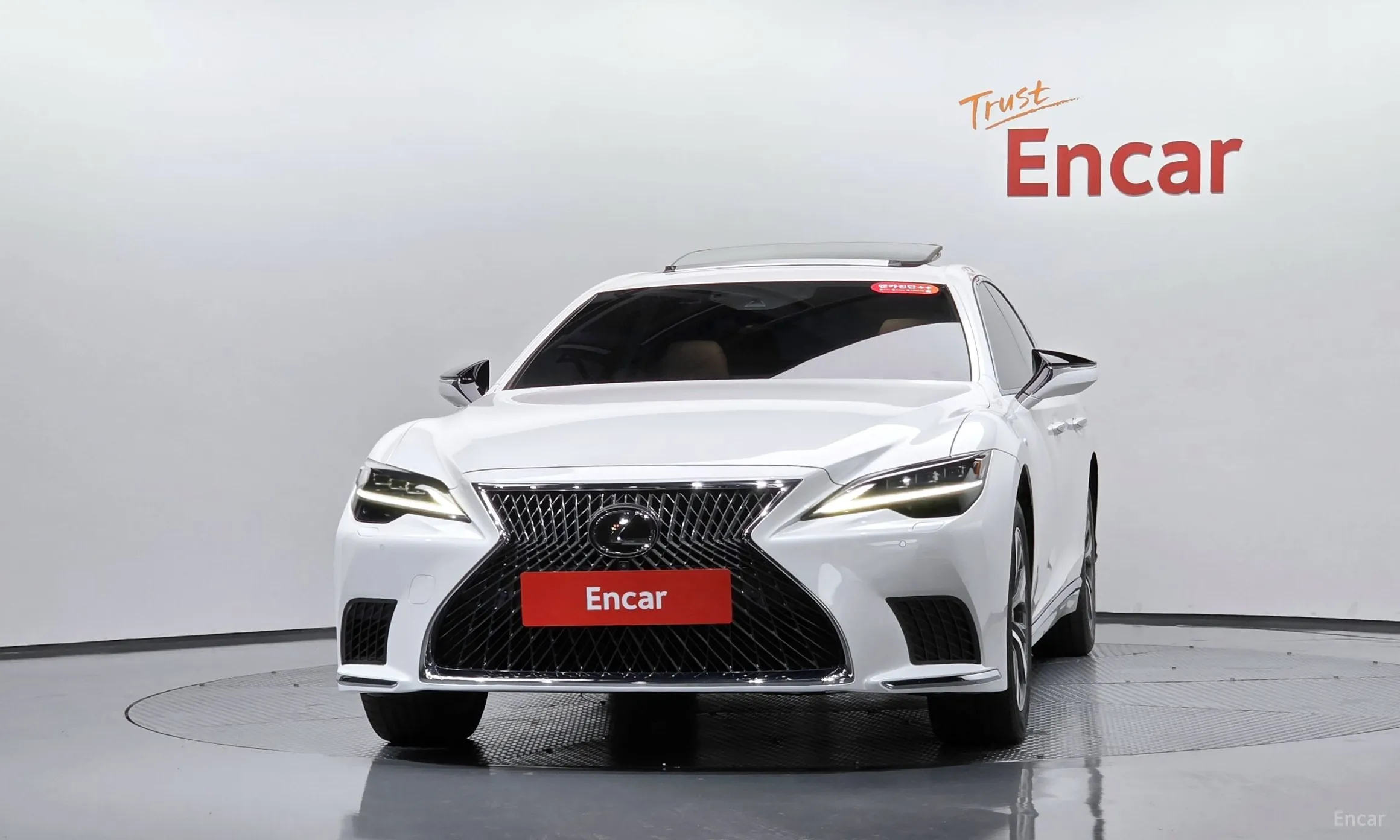 Lexus LS500 5th Generation превью 3