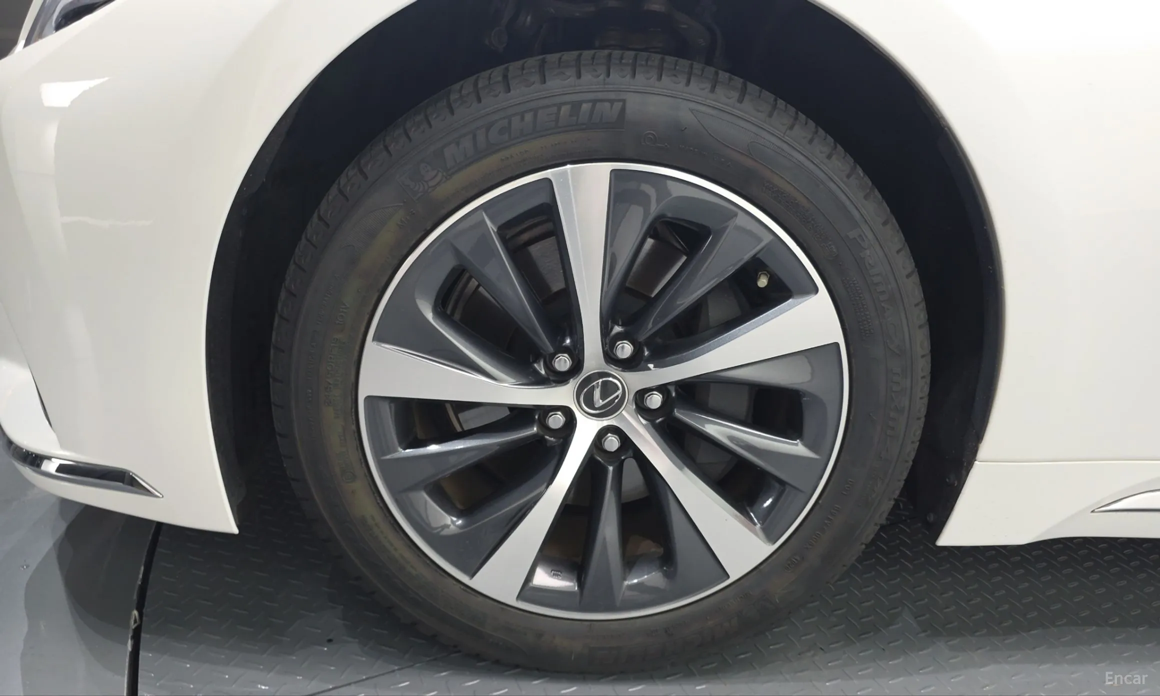 Lexus LS500 5th Generation превью 5