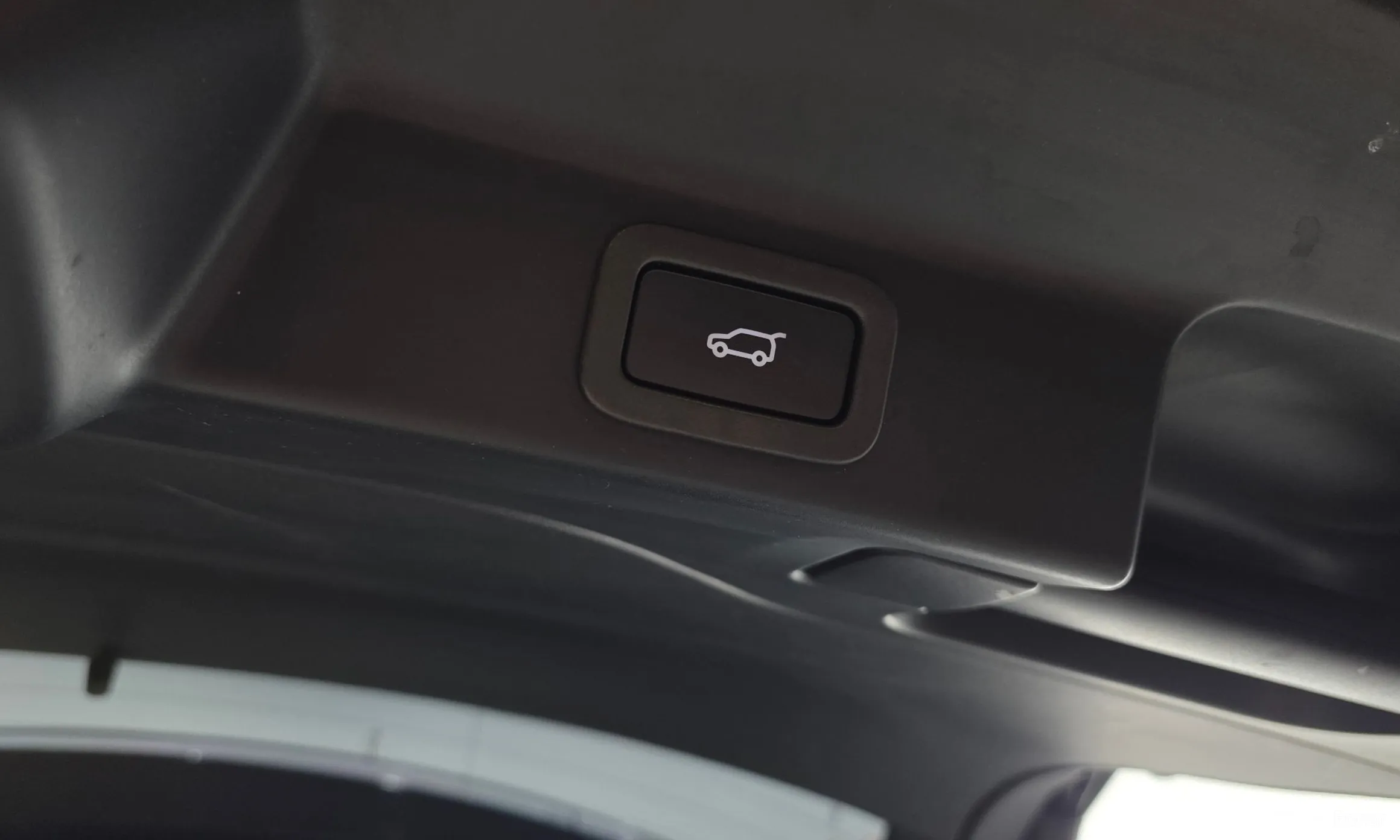Jaguar F-PACE превью 20