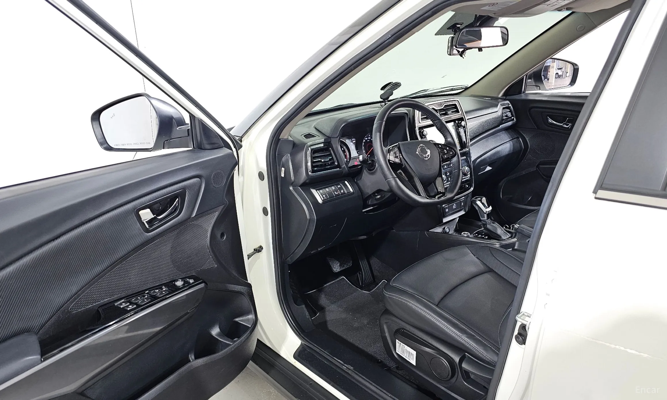 KG Mobility (SsangYong) Berry New Tivoli превью 10