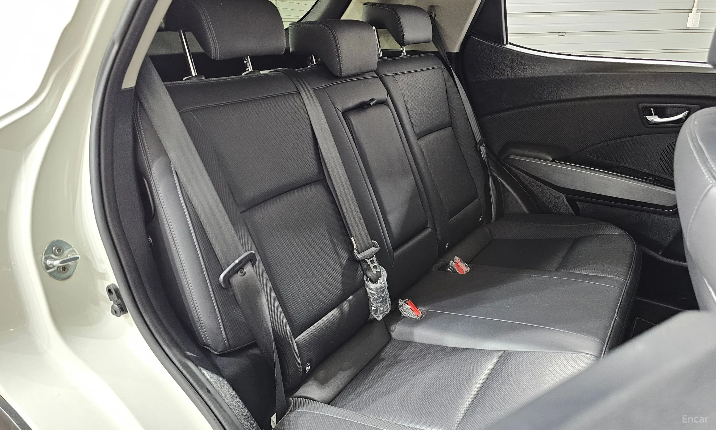KG Mobility (SsangYong) Berry New Tivoli превью 12