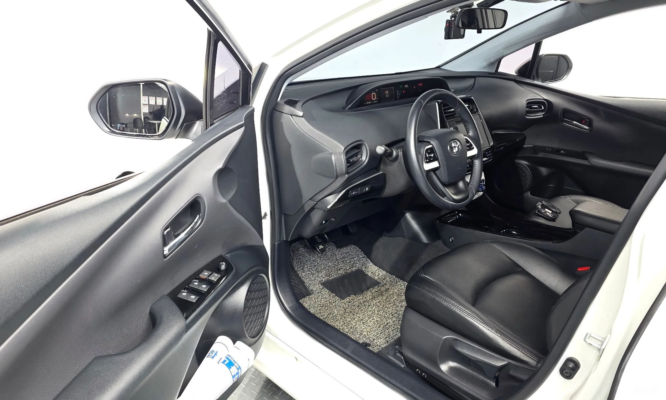 Toyota Prius 4th Generation превью 10