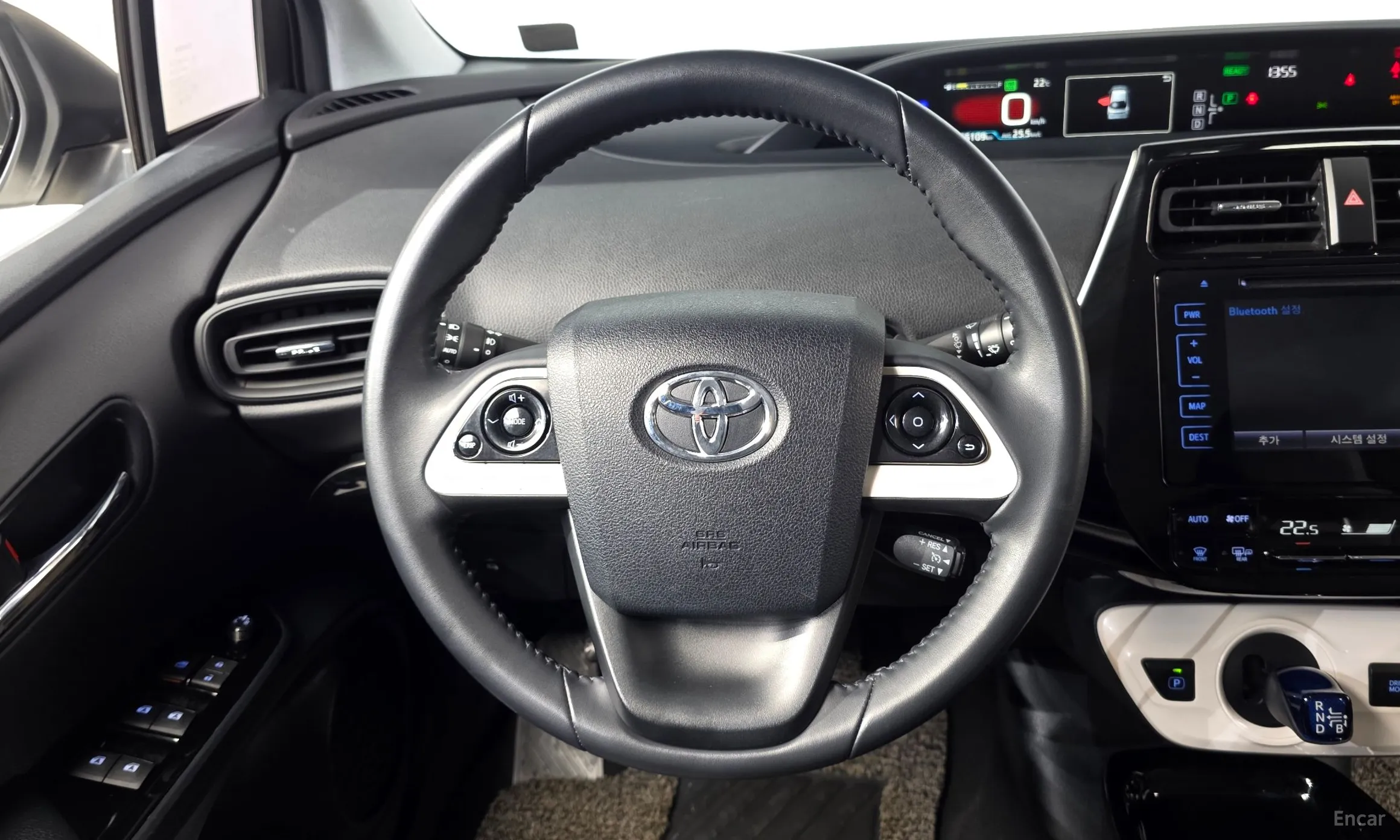 Toyota Prius 4th Generation превью 13