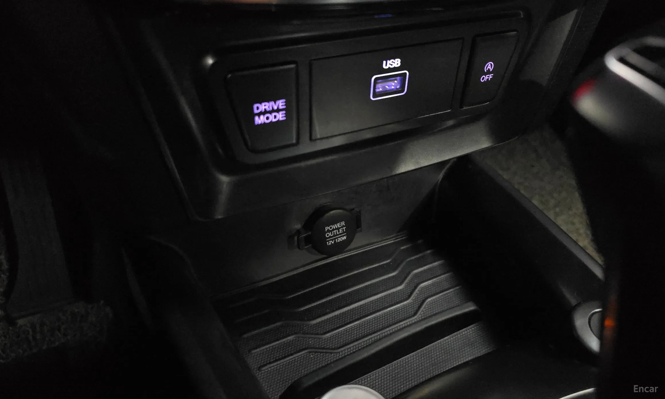 KG Mobility (SsangYong) Berry New Tivoli превью 18
