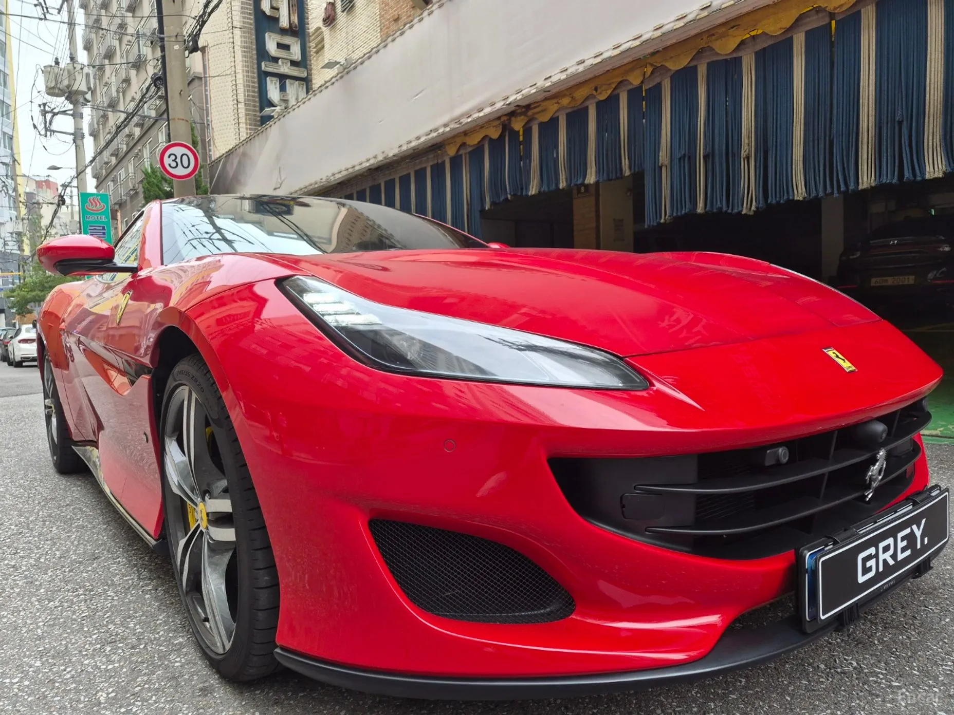 Ferrari Portofino превью 3