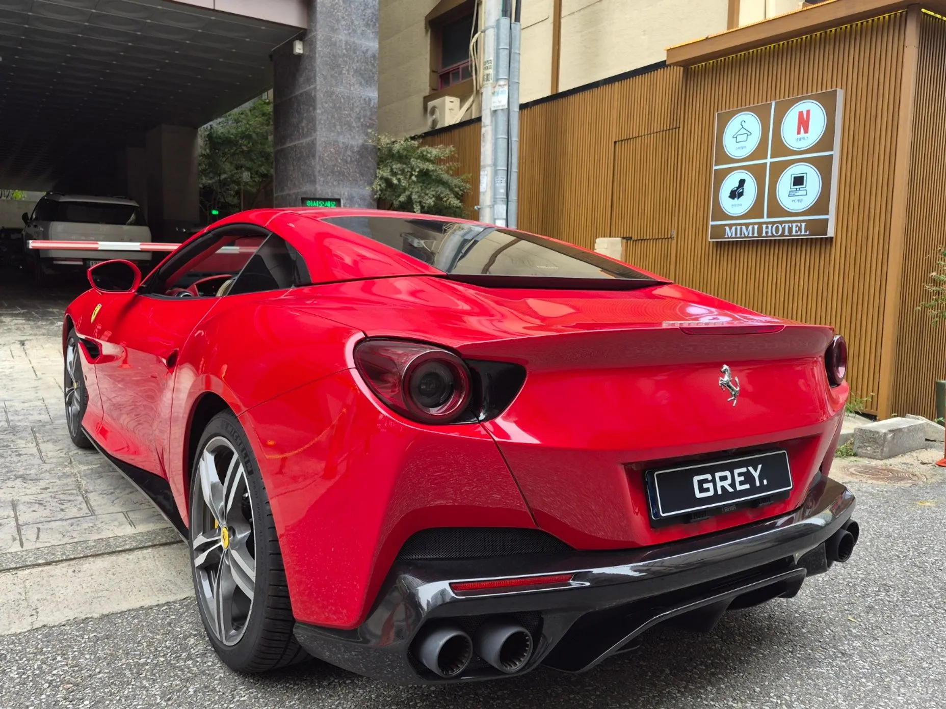 Ferrari Portofino превью 5