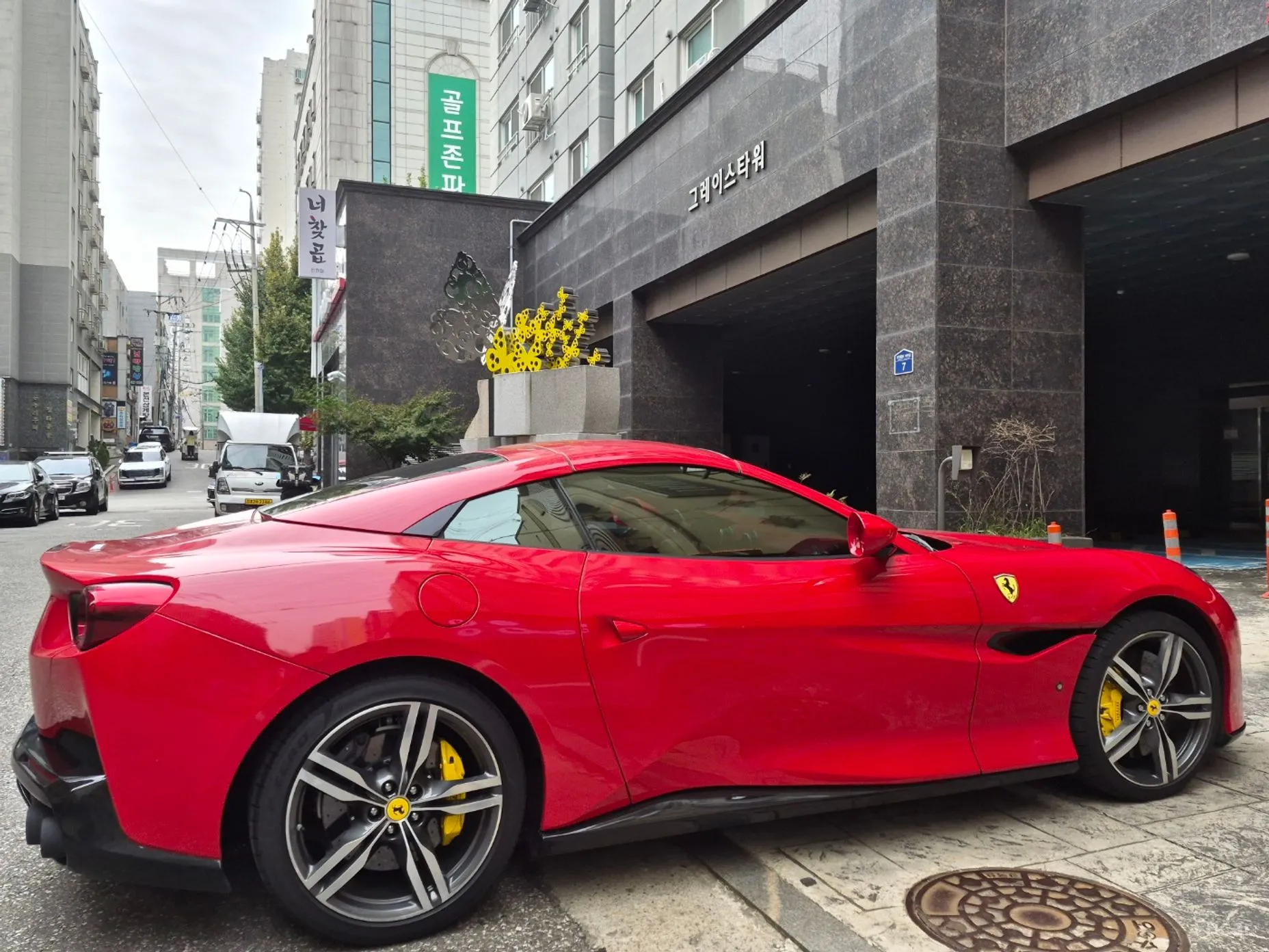 Ferrari Portofino превью 8