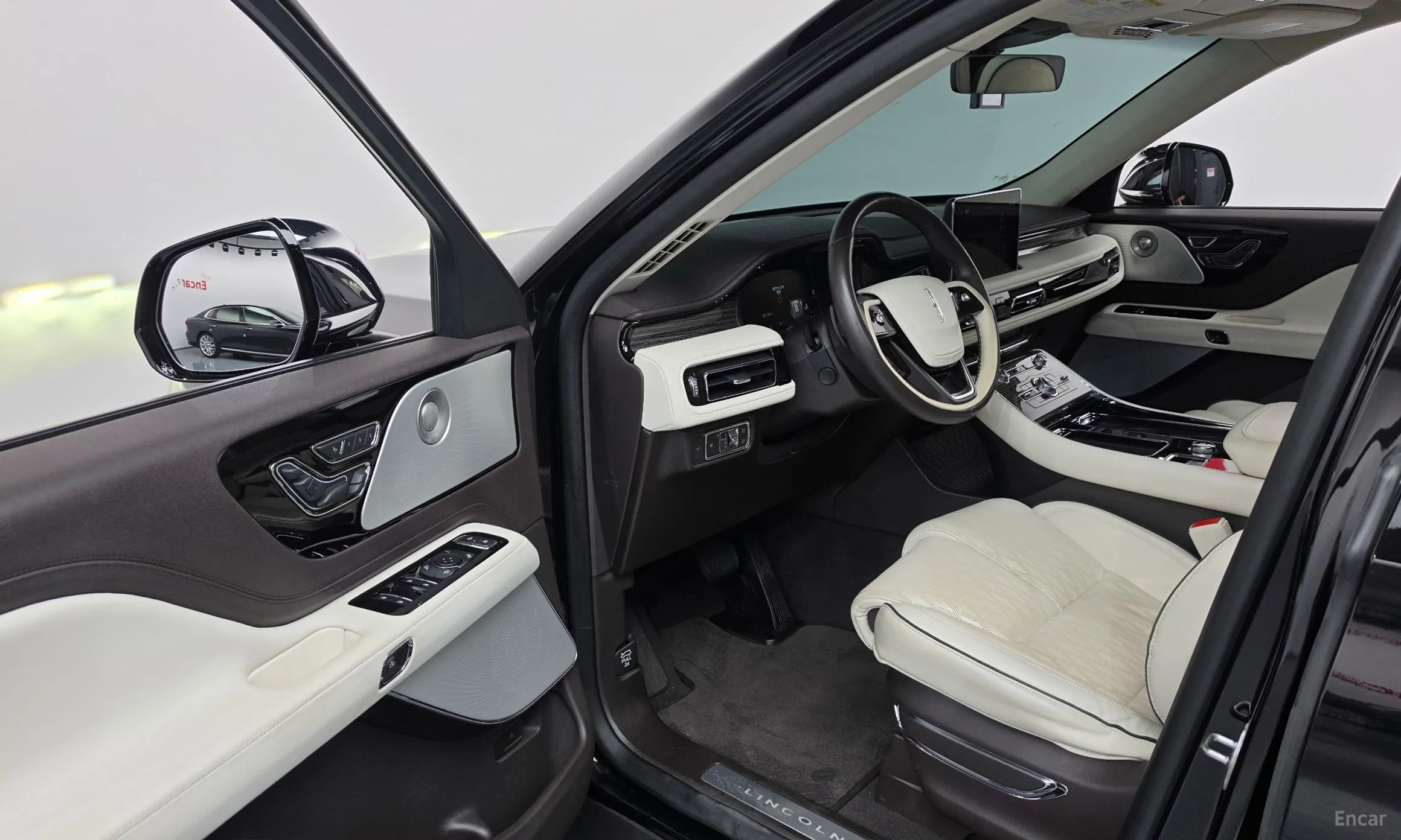 Lincoln Aviator 2nd Generation превью 10