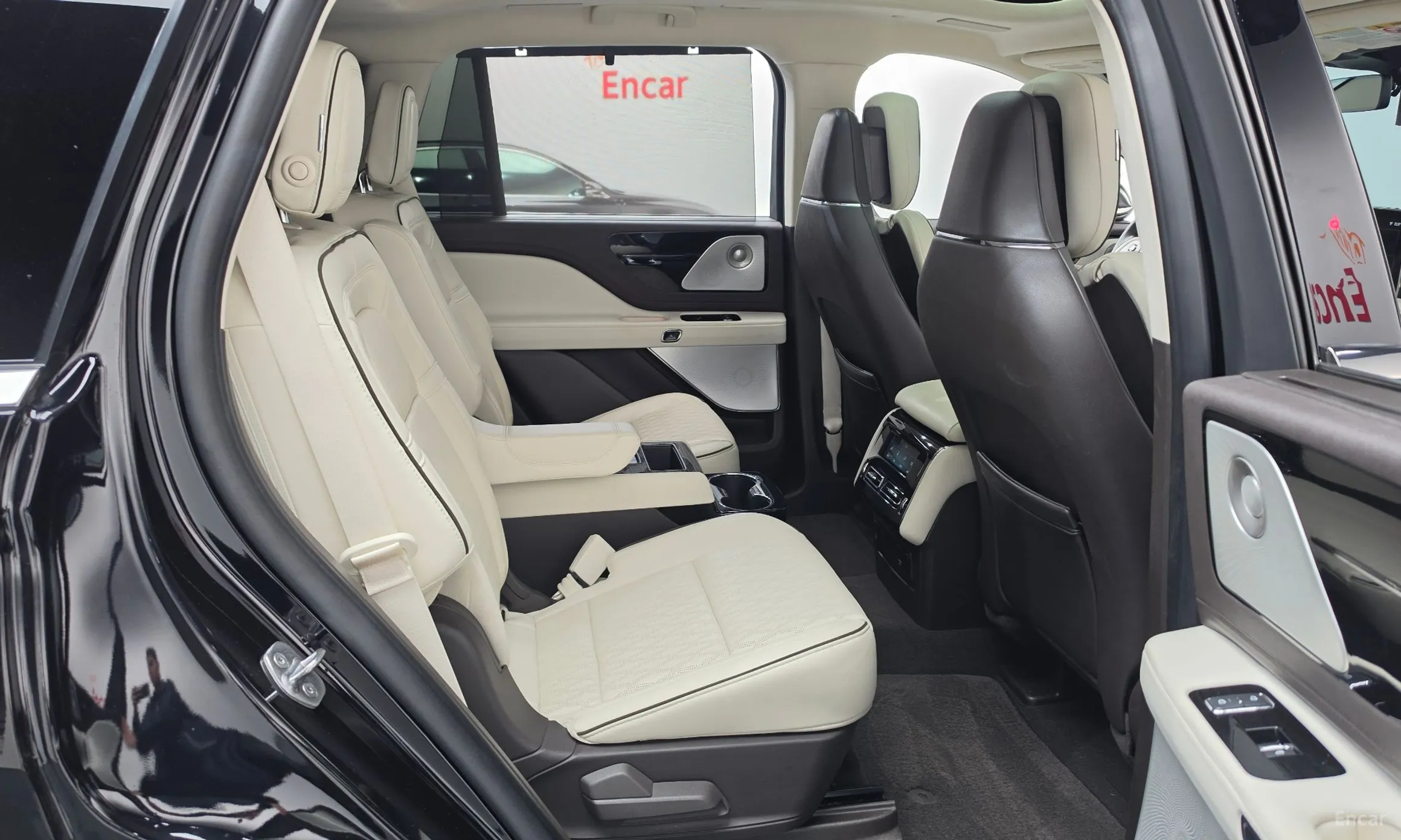 Lincoln Aviator 2nd Generation превью 11
