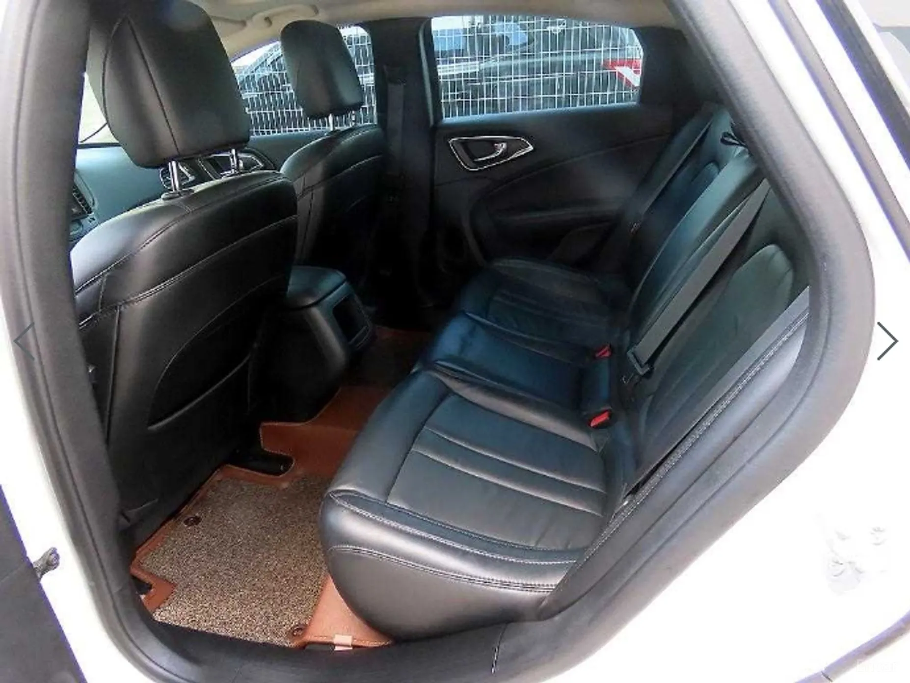 Chrysler 200 Second generation превью 6