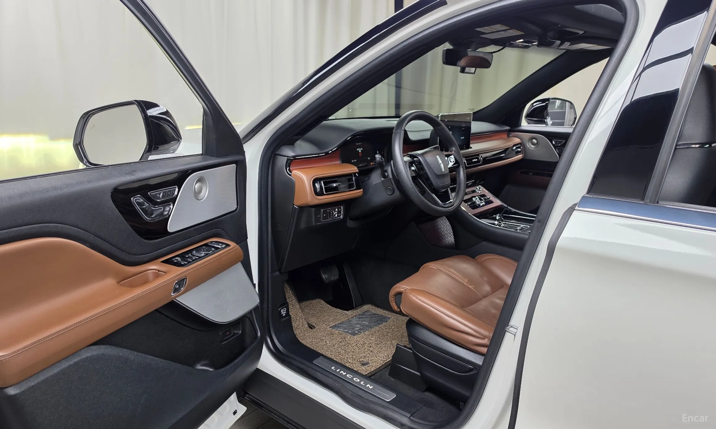 Lincoln Aviator 2nd Generation превью 10
