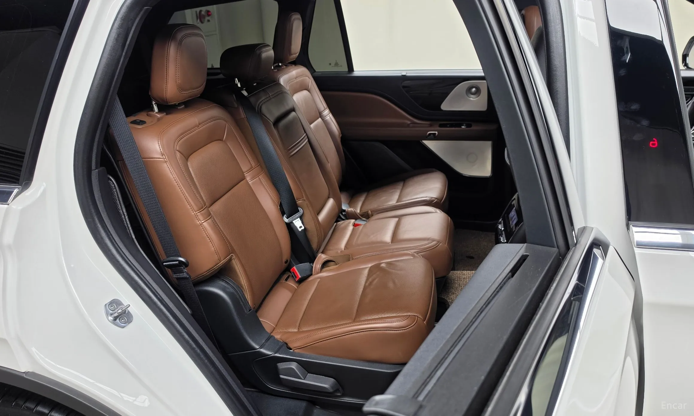 Lincoln Aviator 2nd Generation превью 12
