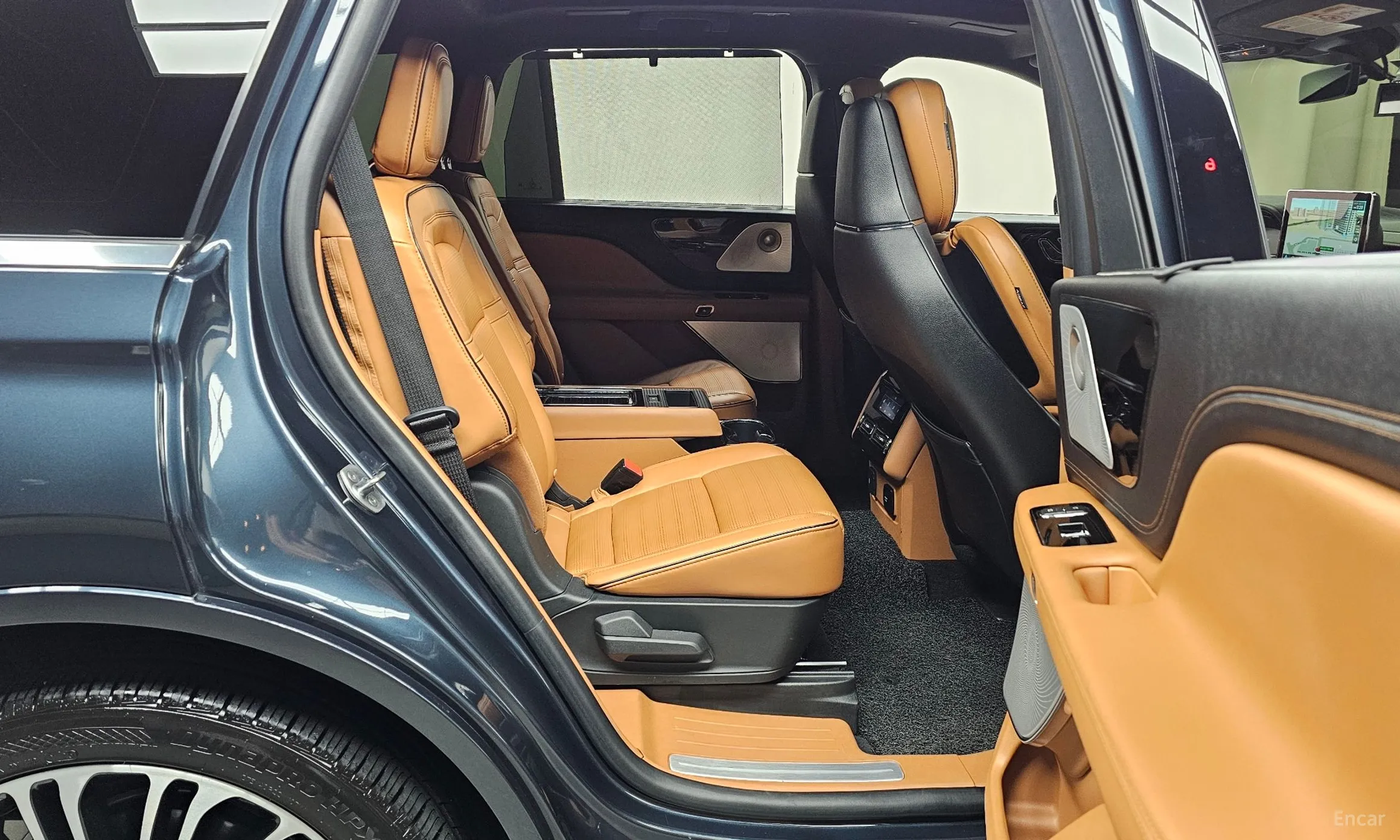 Lincoln Aviator 2nd Generation превью 11