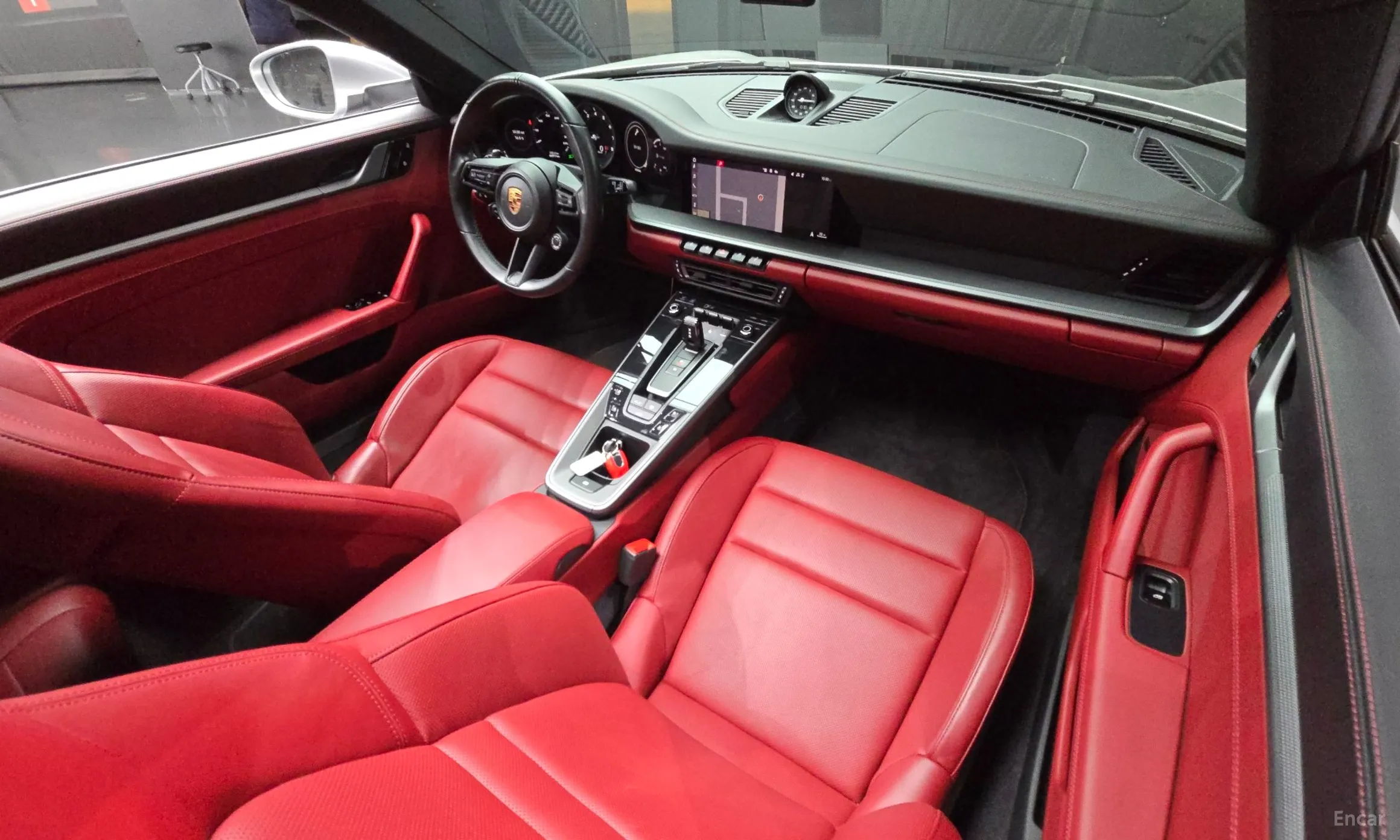 Porsche 911 (992) превью 7