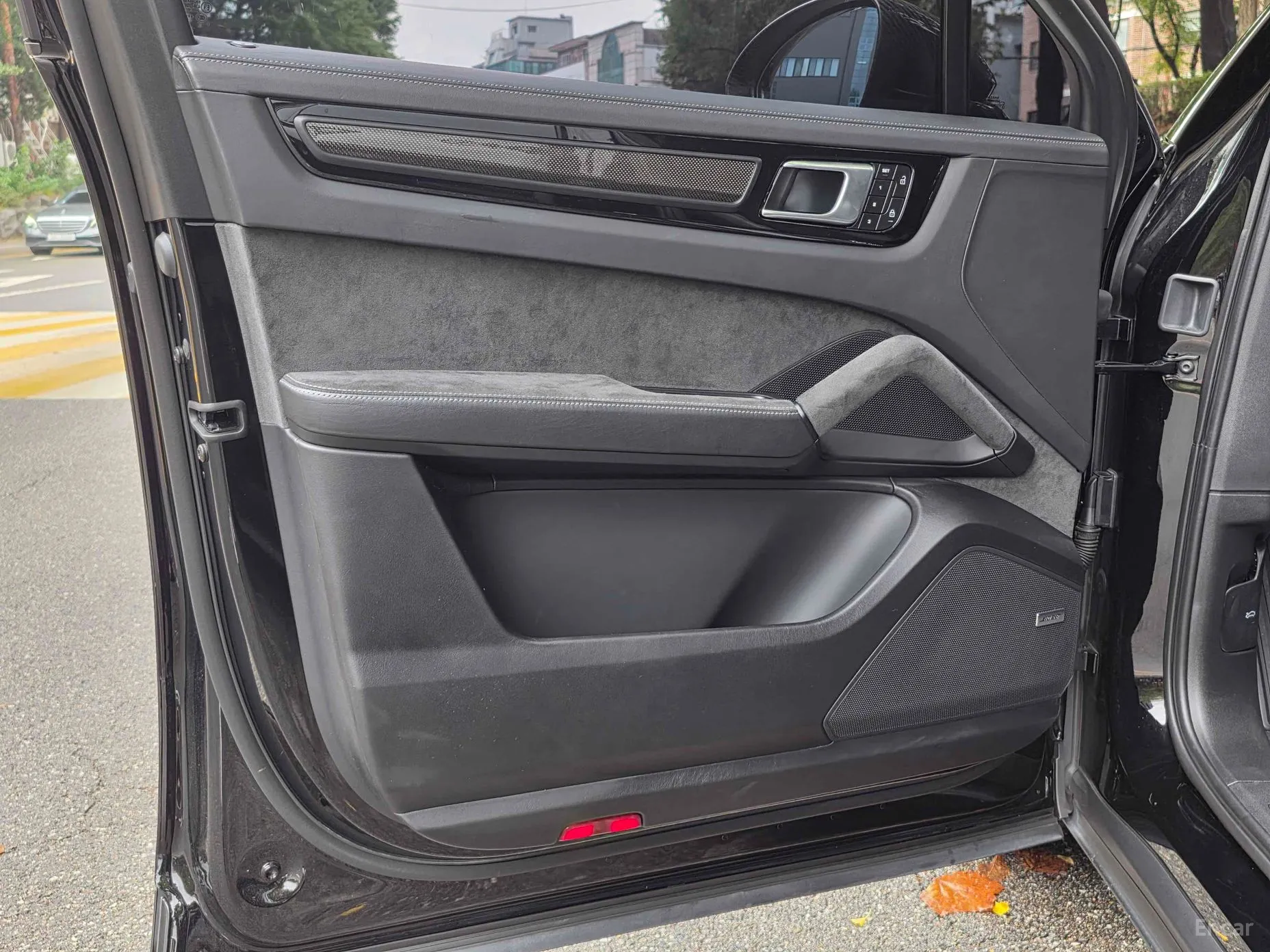 Porsche Cayenne (PO536) превью 7